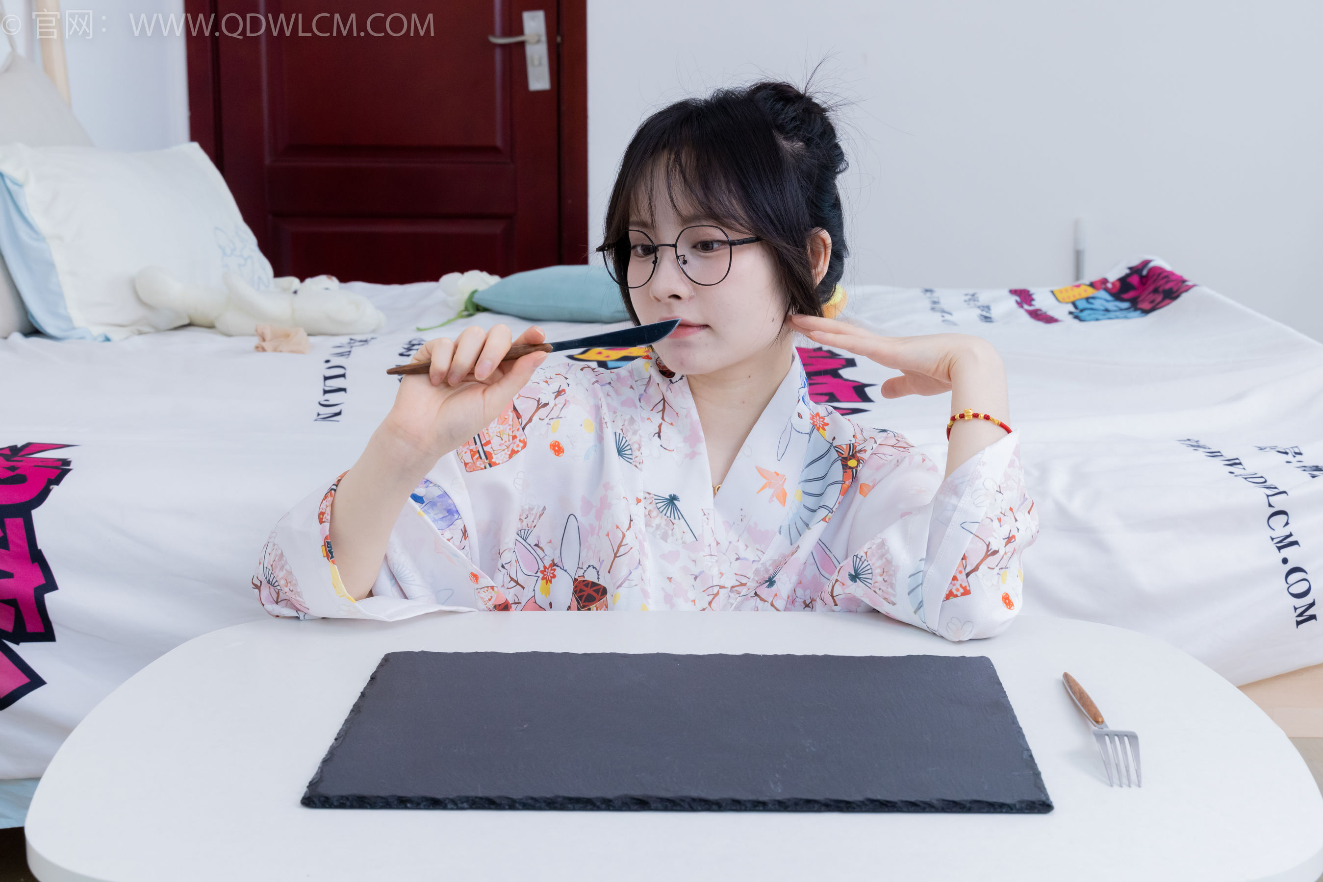 View - 物恋传媒 - Chiness Model  No.2017 小酒 -爱未眠 - 图库库