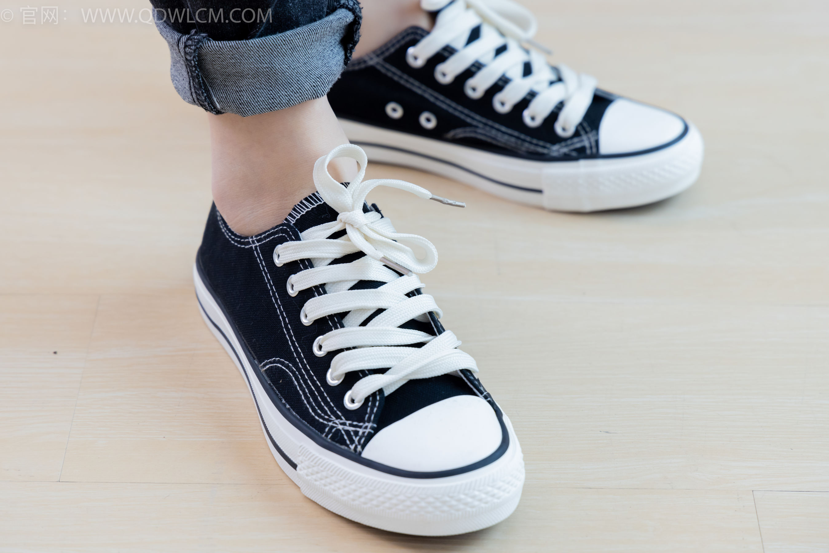 View - 物恋传媒 - Chiness Model  No.2033 菜菜 -熟悉的面孔 - 图库库