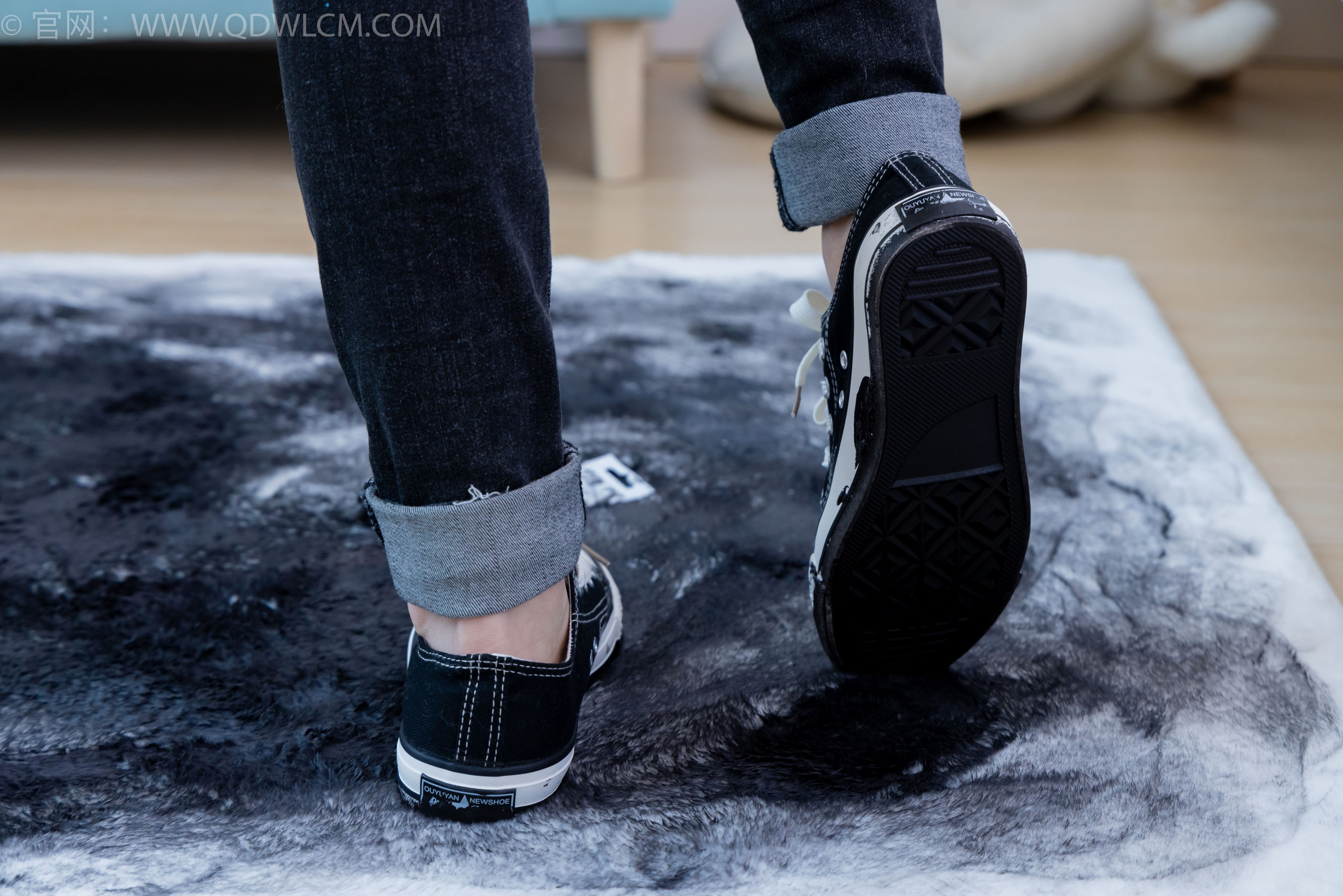 View - 物恋传媒 - Chiness Model  No.2033 菜菜 -熟悉的面孔 - 图库库