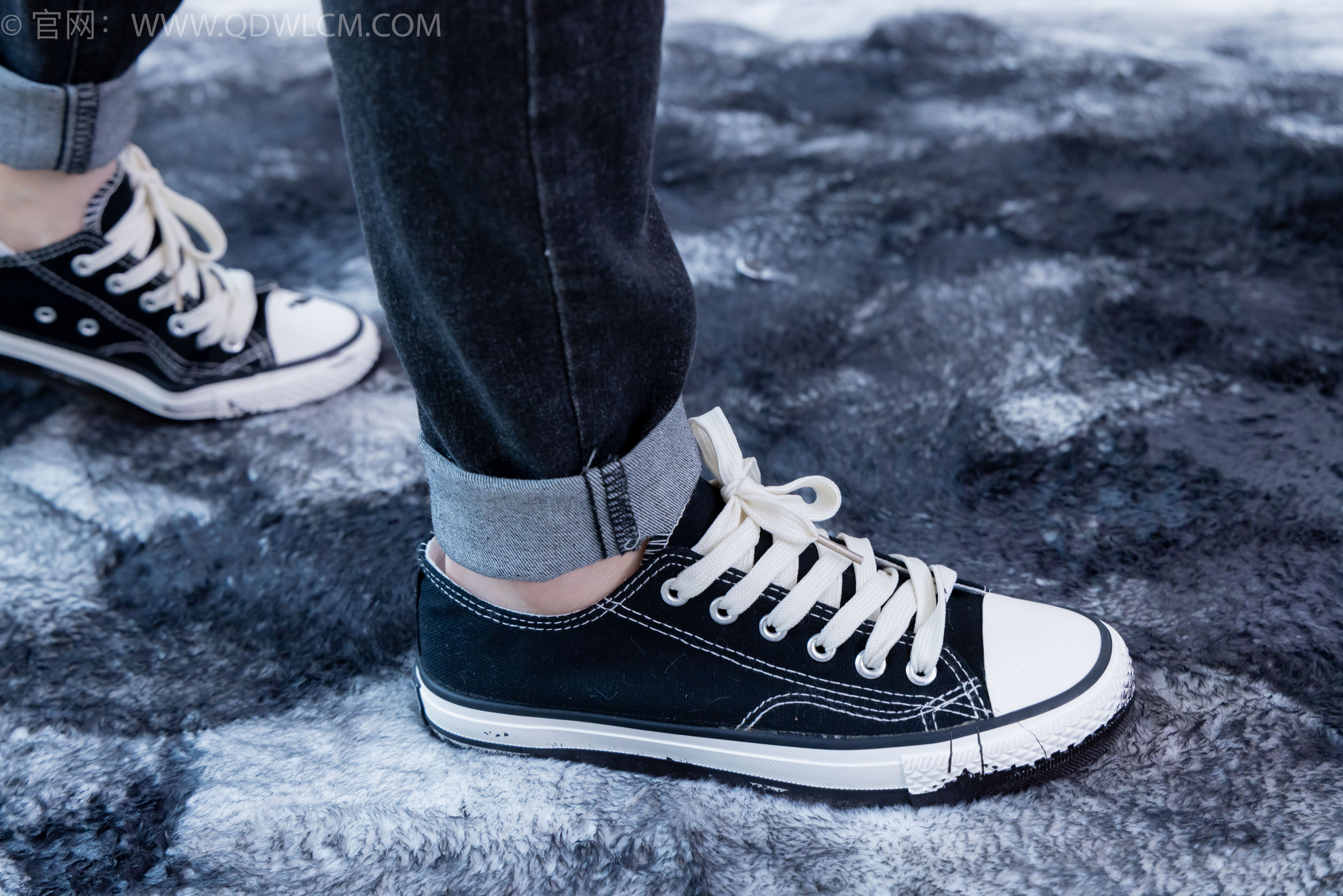 View - 物恋传媒 - Chiness Model  No.2033 菜菜 -熟悉的面孔 - 图库库