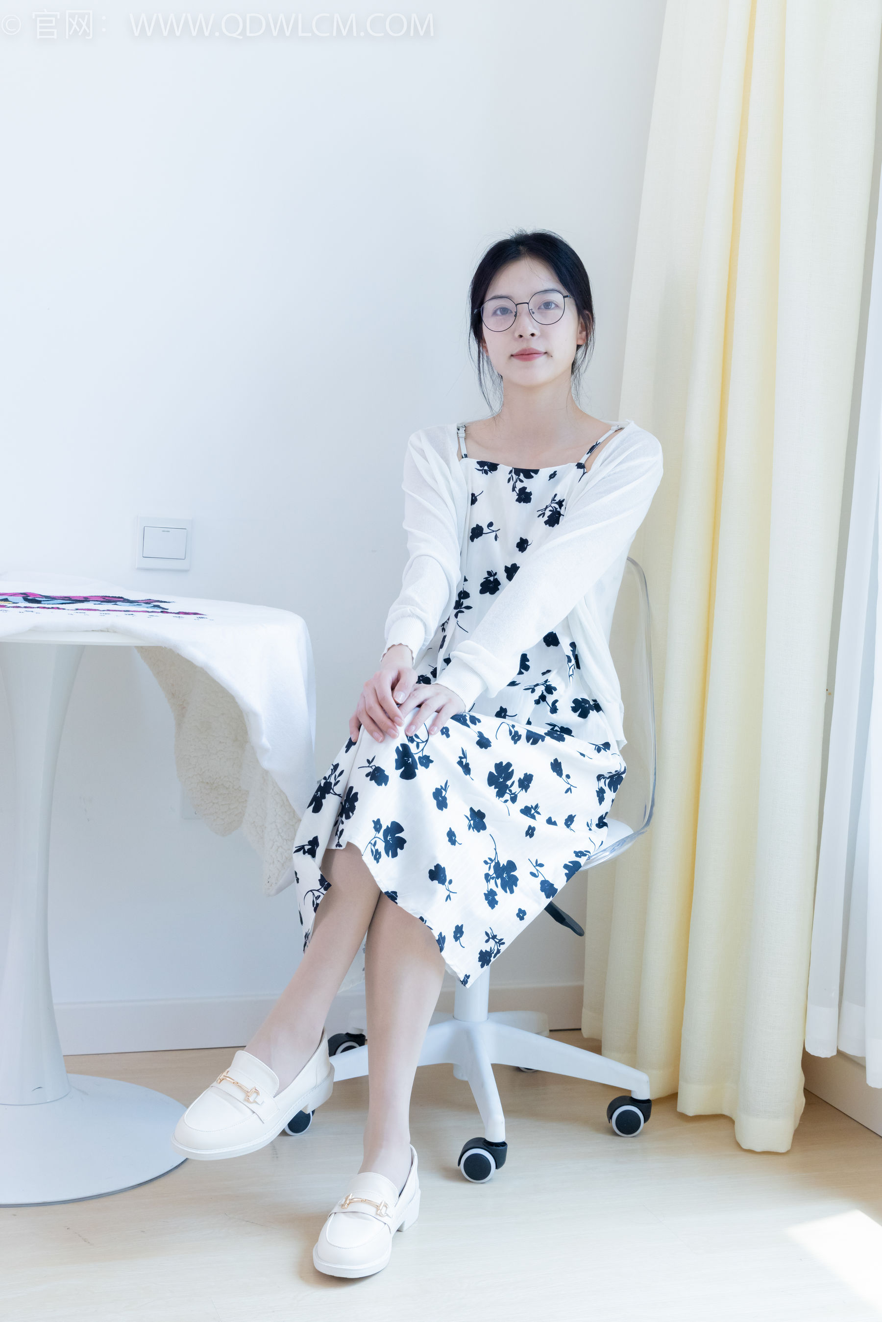 View - 物恋传媒 - Chiness Model  No.2063 茯苓 -有你的季节 - 图库库