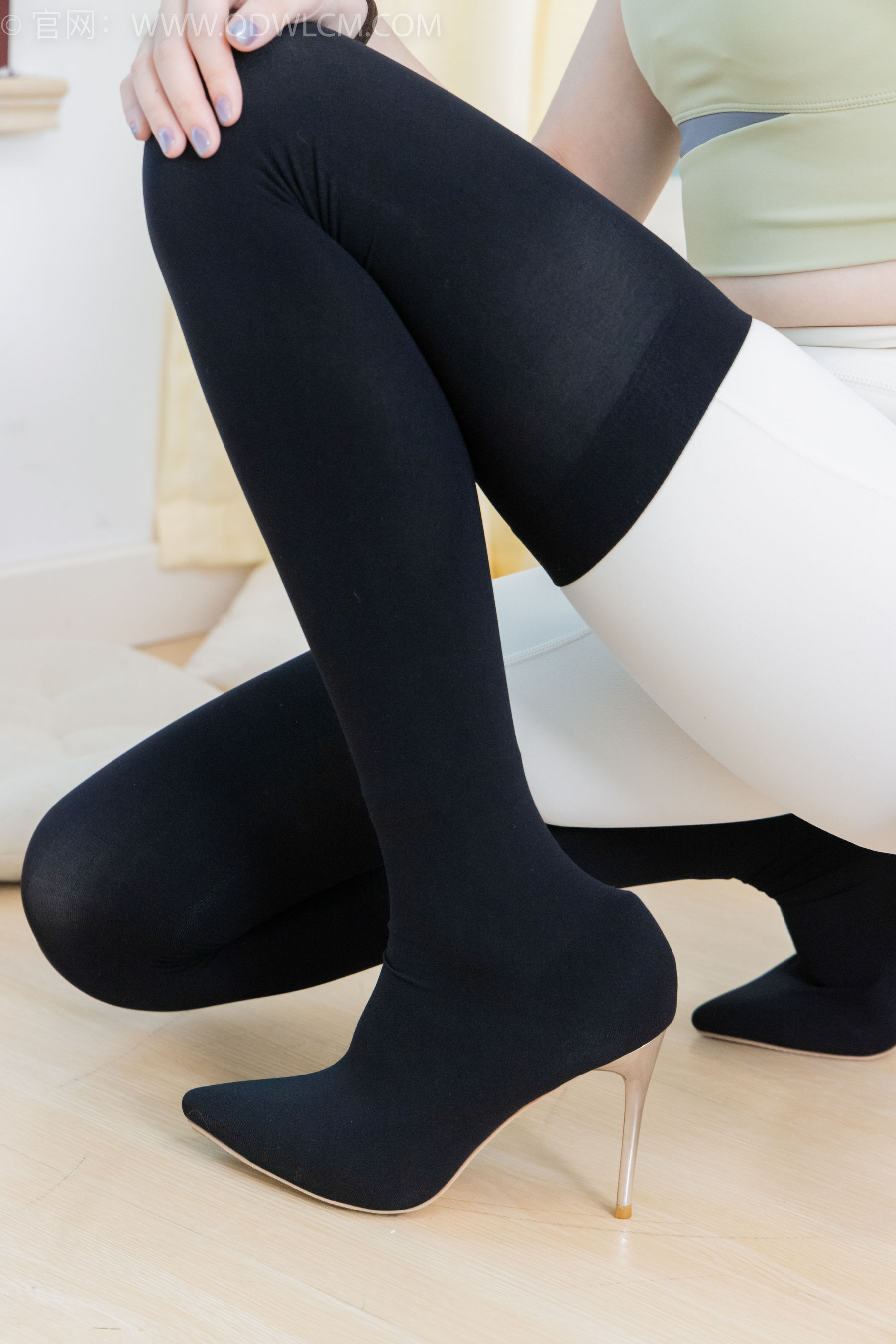 View - 物恋传媒 - Chiness Model  No.2060 恬恬 -璀璨星辰 - 图库库