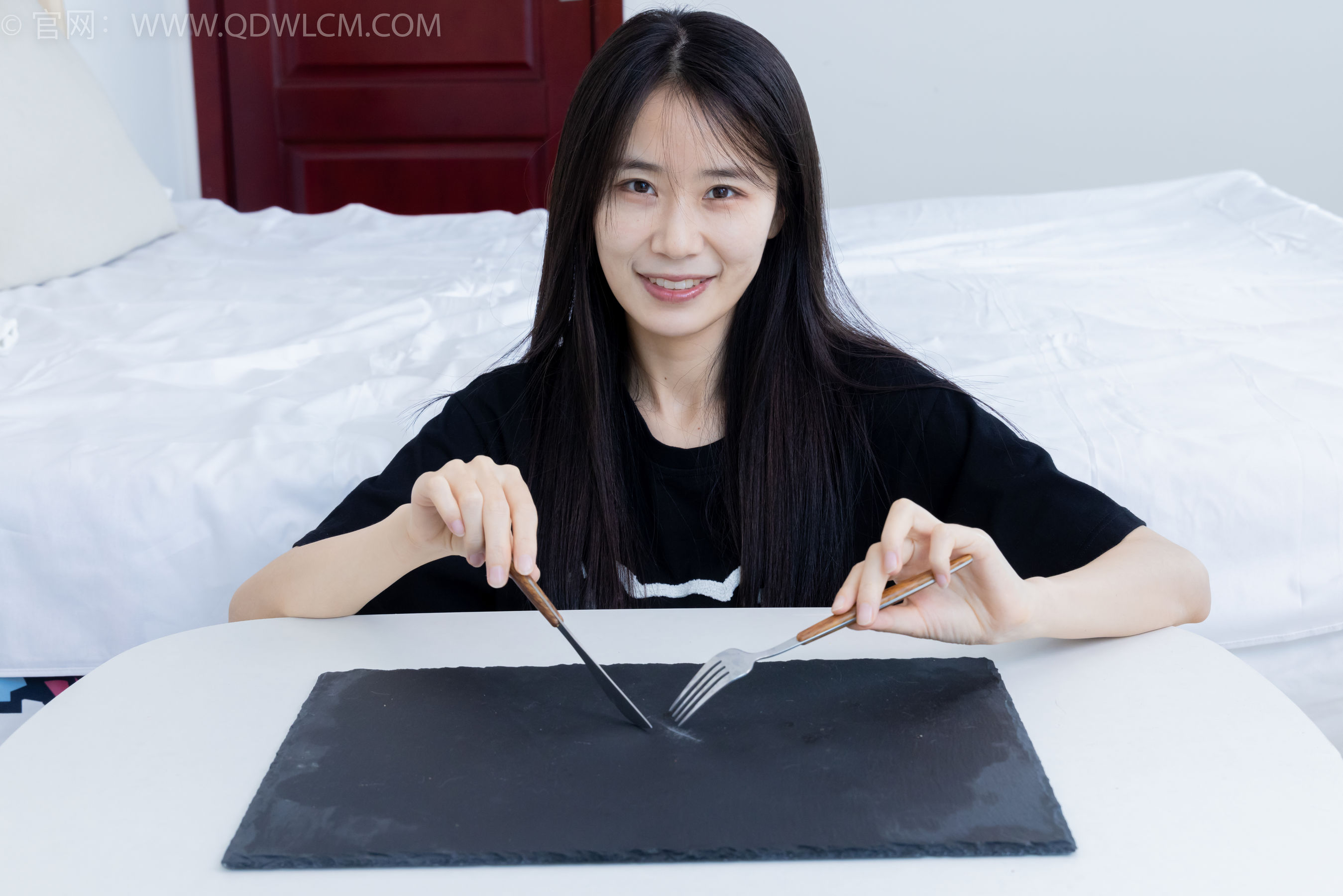 View - 物恋传媒 - Chiness Model  No.2062 菜菜 -侧脸很美 - 图库库