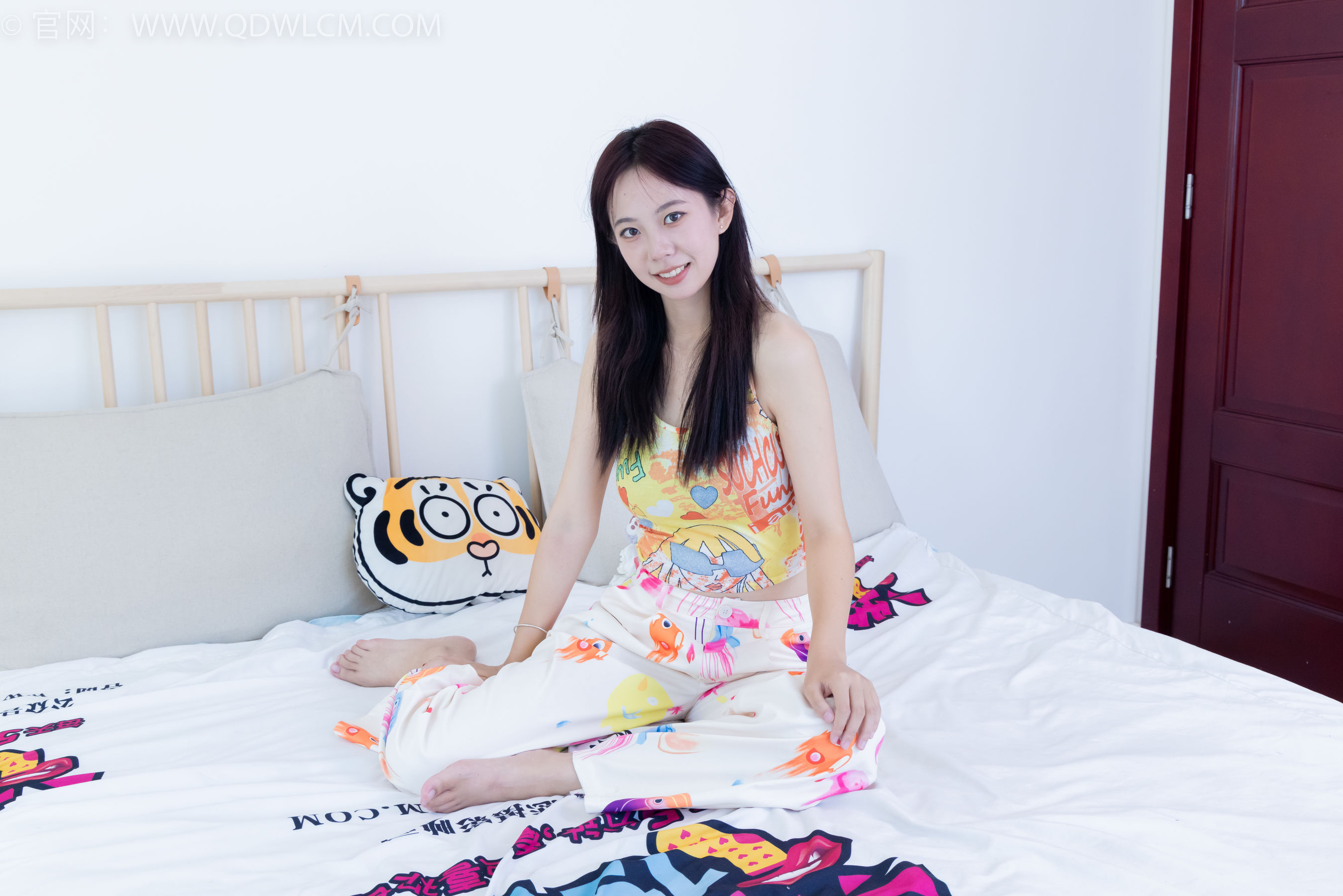 View - 物恋传媒 - Chiness Model  No.2053 椰子 -幸福碎片 - 图库库