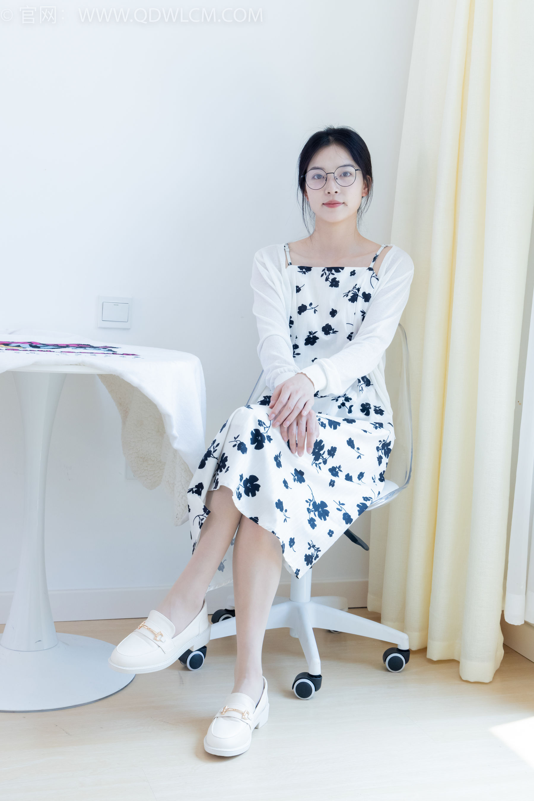 View - 物恋传媒 - Chiness Model  No.2063 茯苓 -有你的季节 - 图库库