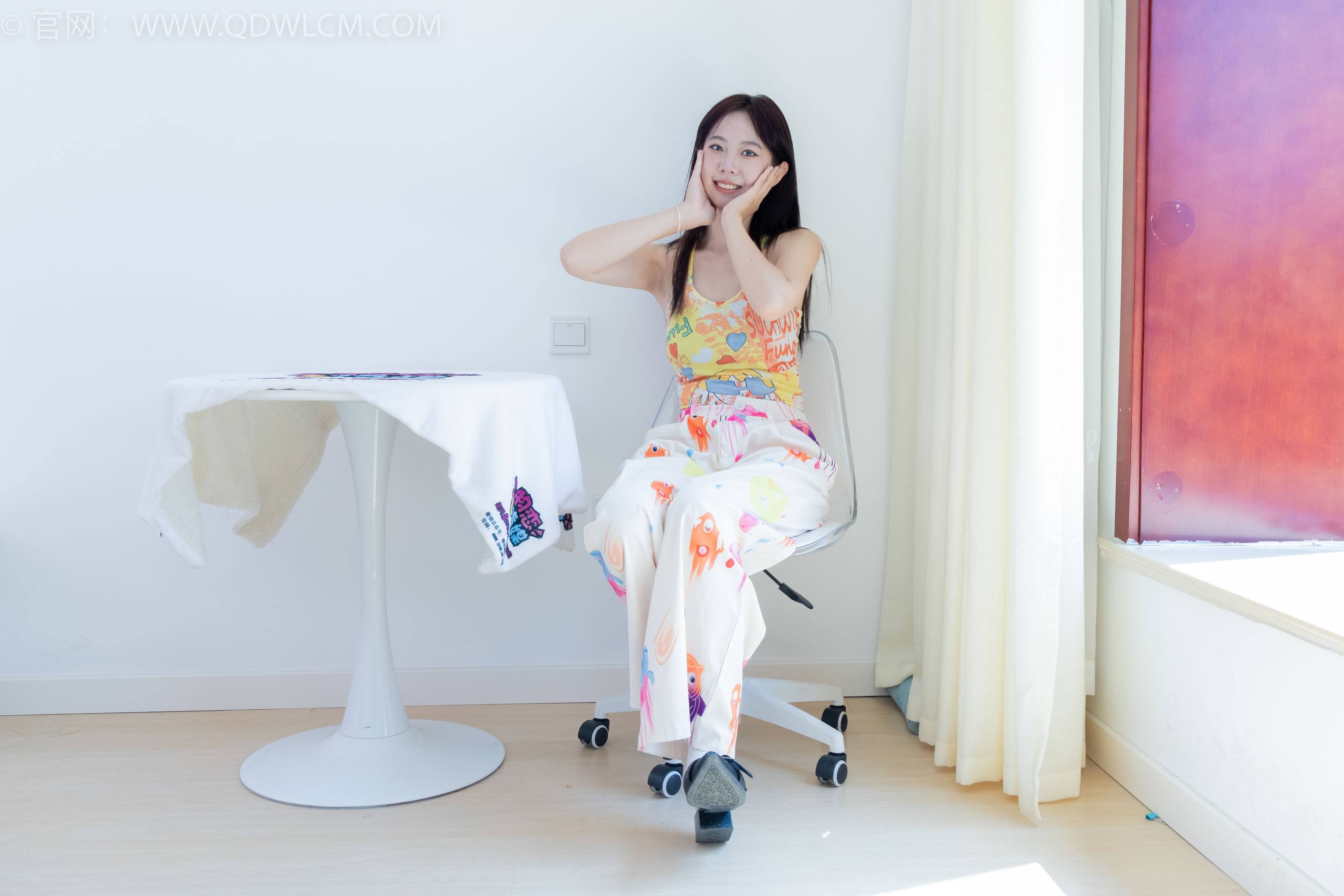 View - 物恋传媒 - Chiness Model  No.2053 椰子 -幸福碎片 - 图库库