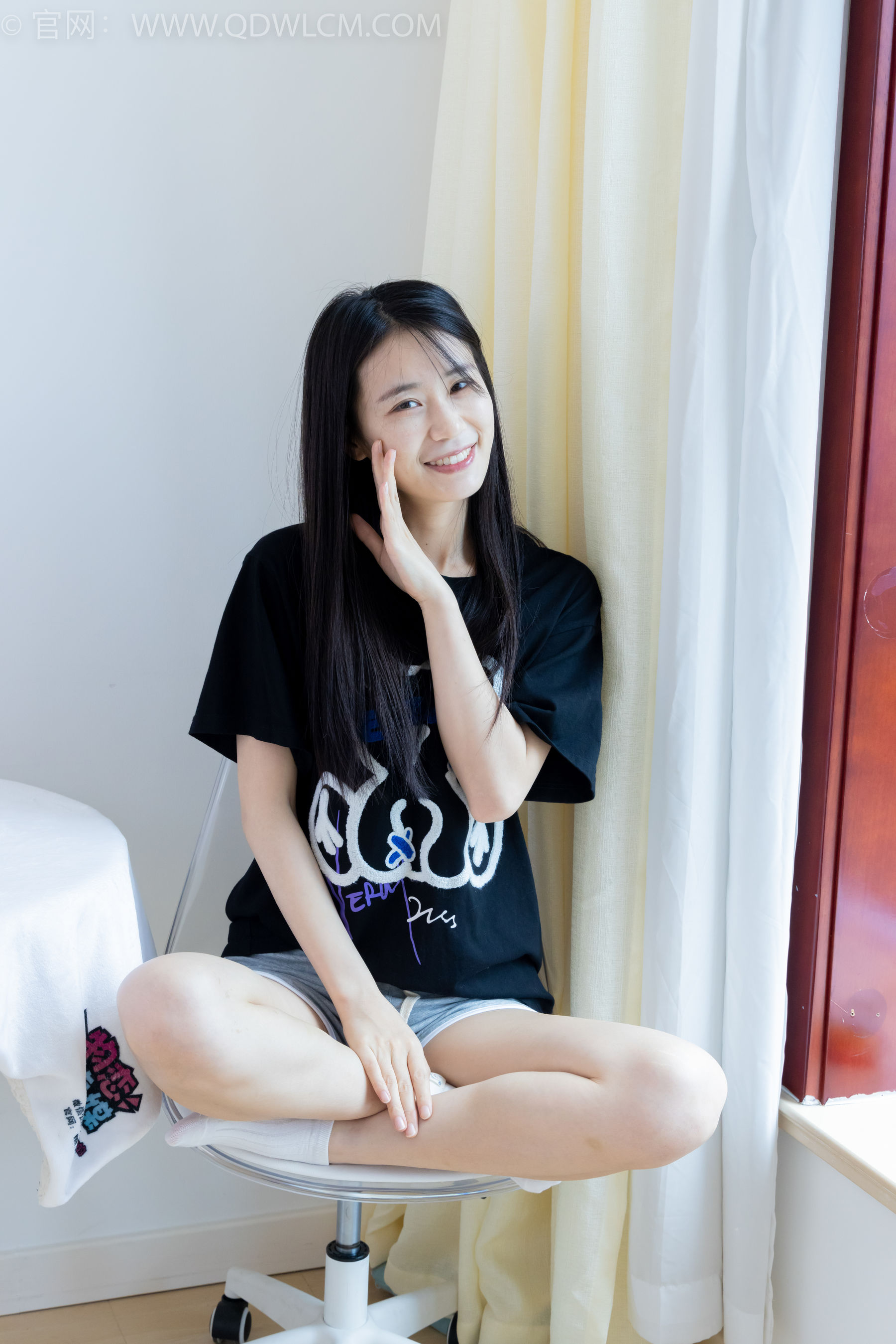 View - 物恋传媒 - Chiness Model  No.2062 菜菜 -侧脸很美 - 图库库