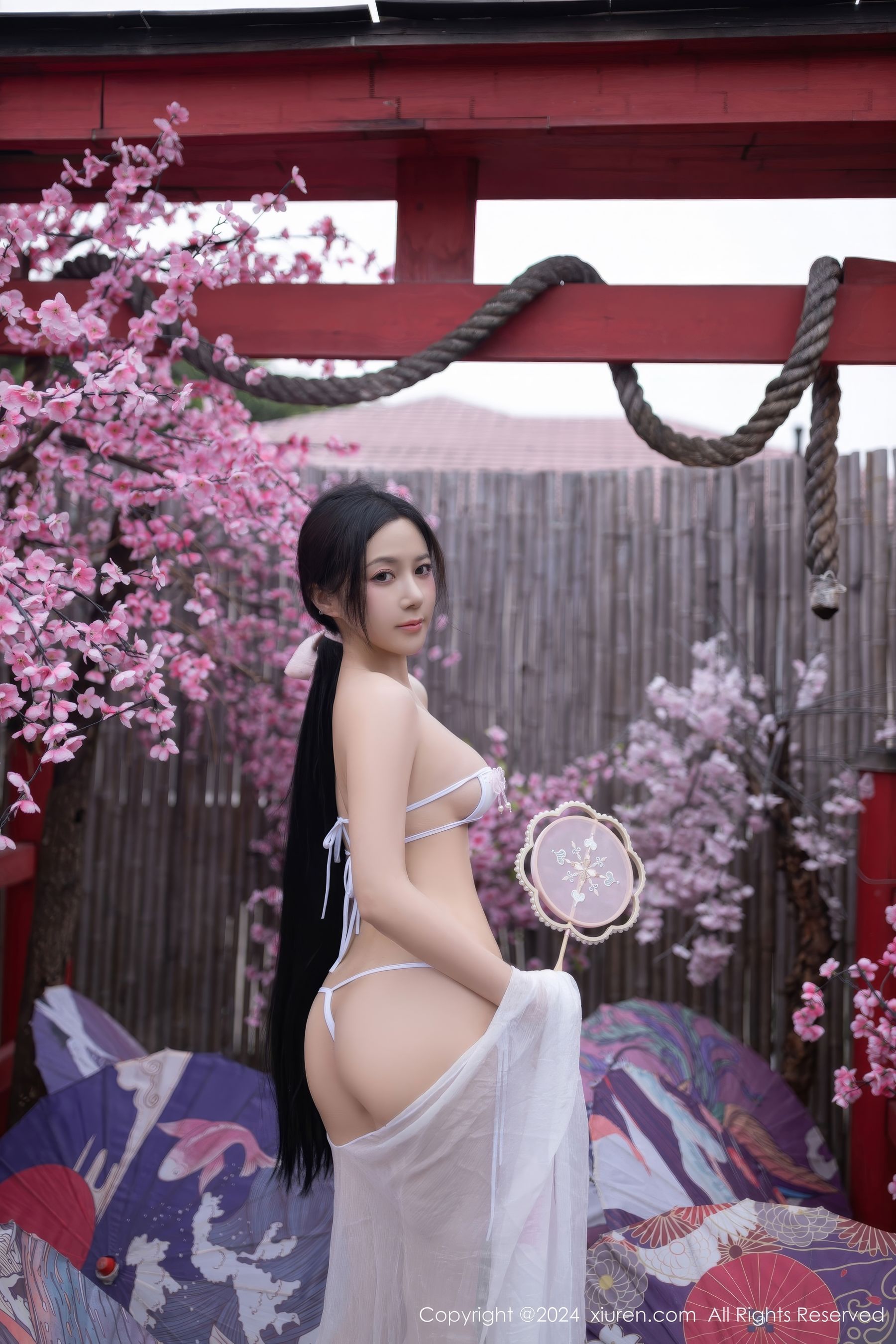 View - [XiuRen] 2024.07.26 No.8927 鱼子酱Fish - 图库库