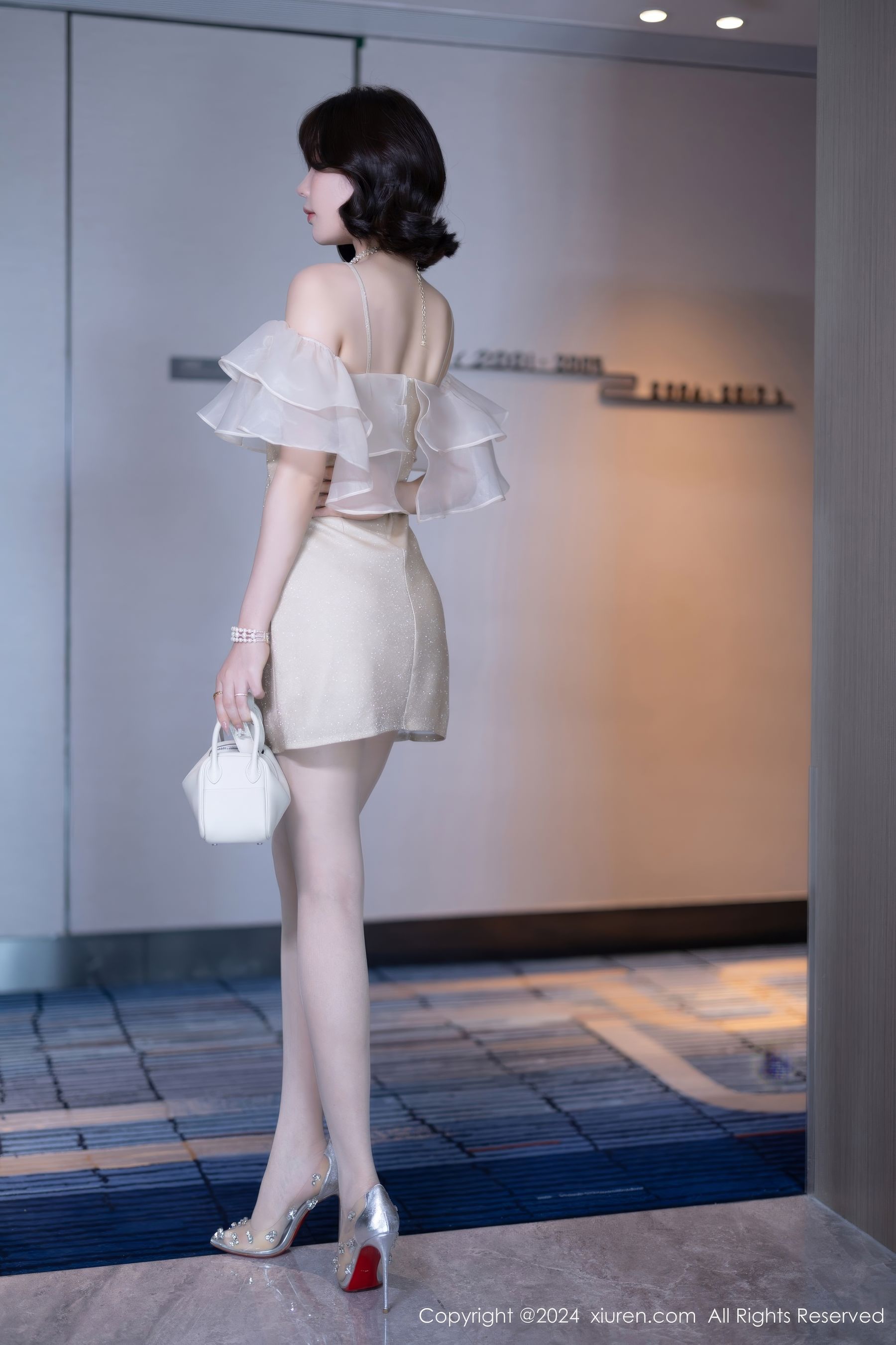 View - [XiuRen] 2024.07.25 No.8917 徐莉芝Booty - 图库库