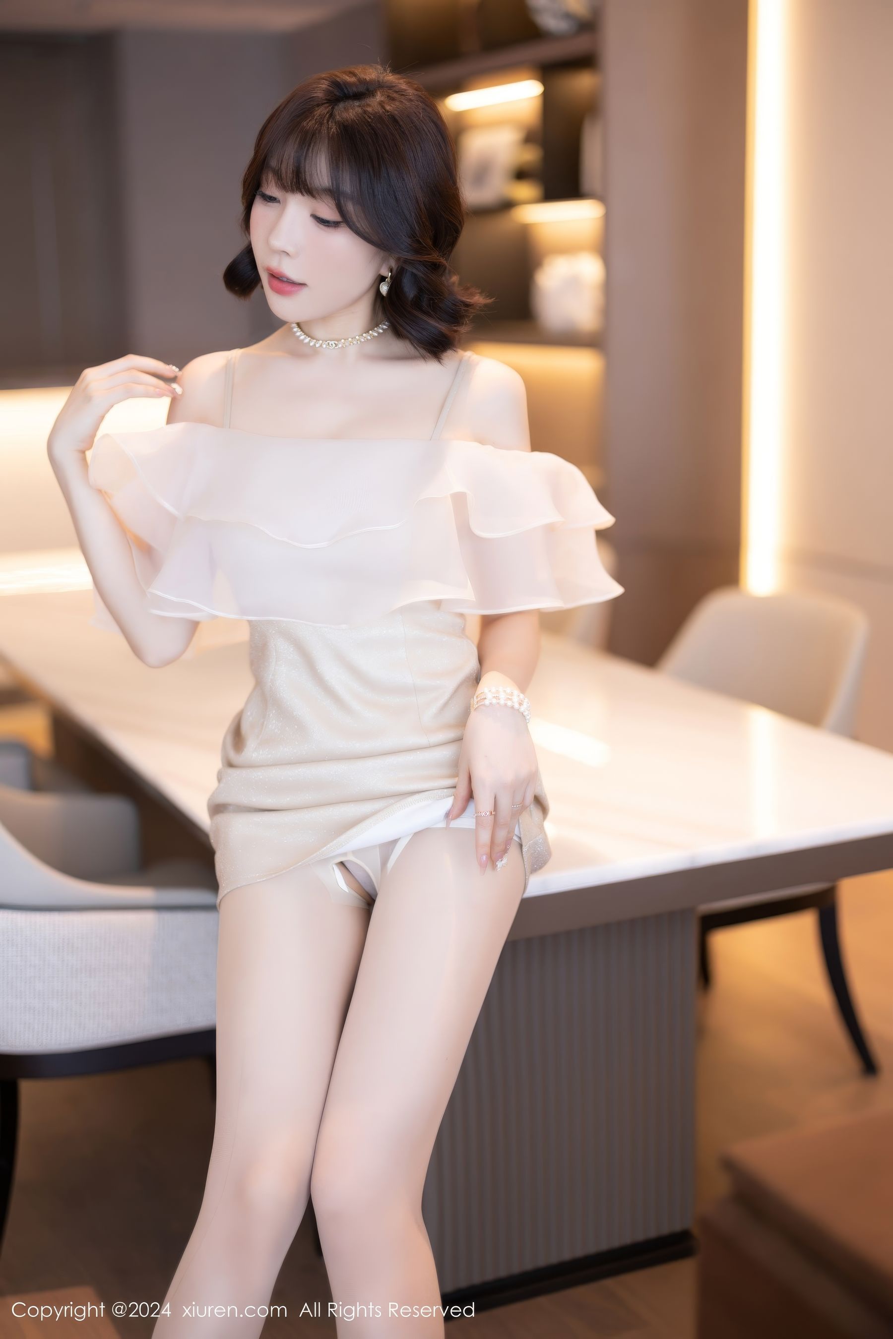 View - [XiuRen] 2024.07.25 No.8917 徐莉芝Booty - 图库库