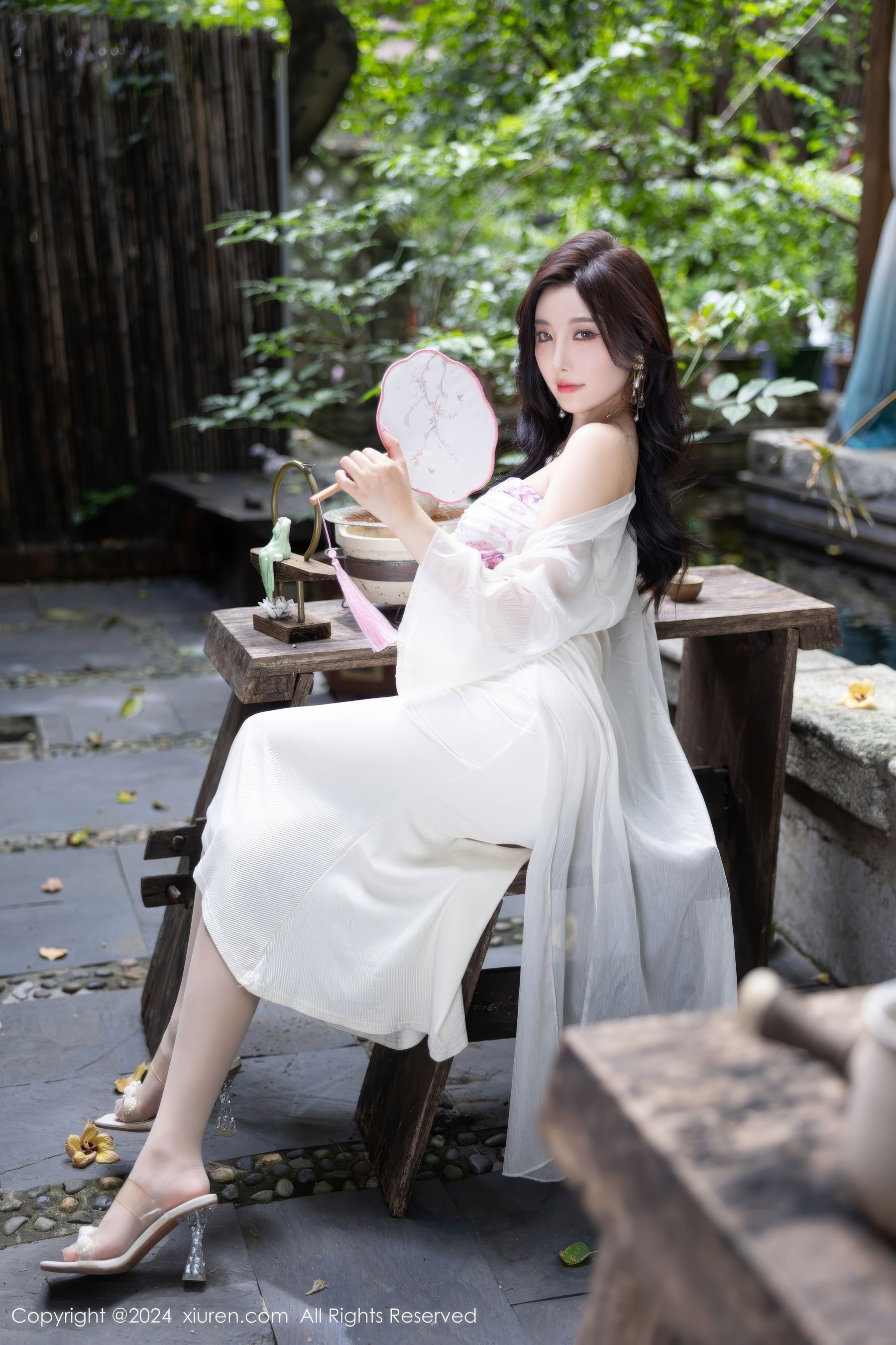 View - [XiuRen] 2024.07.26 No.8926 杨晨晨Yome - 图库库