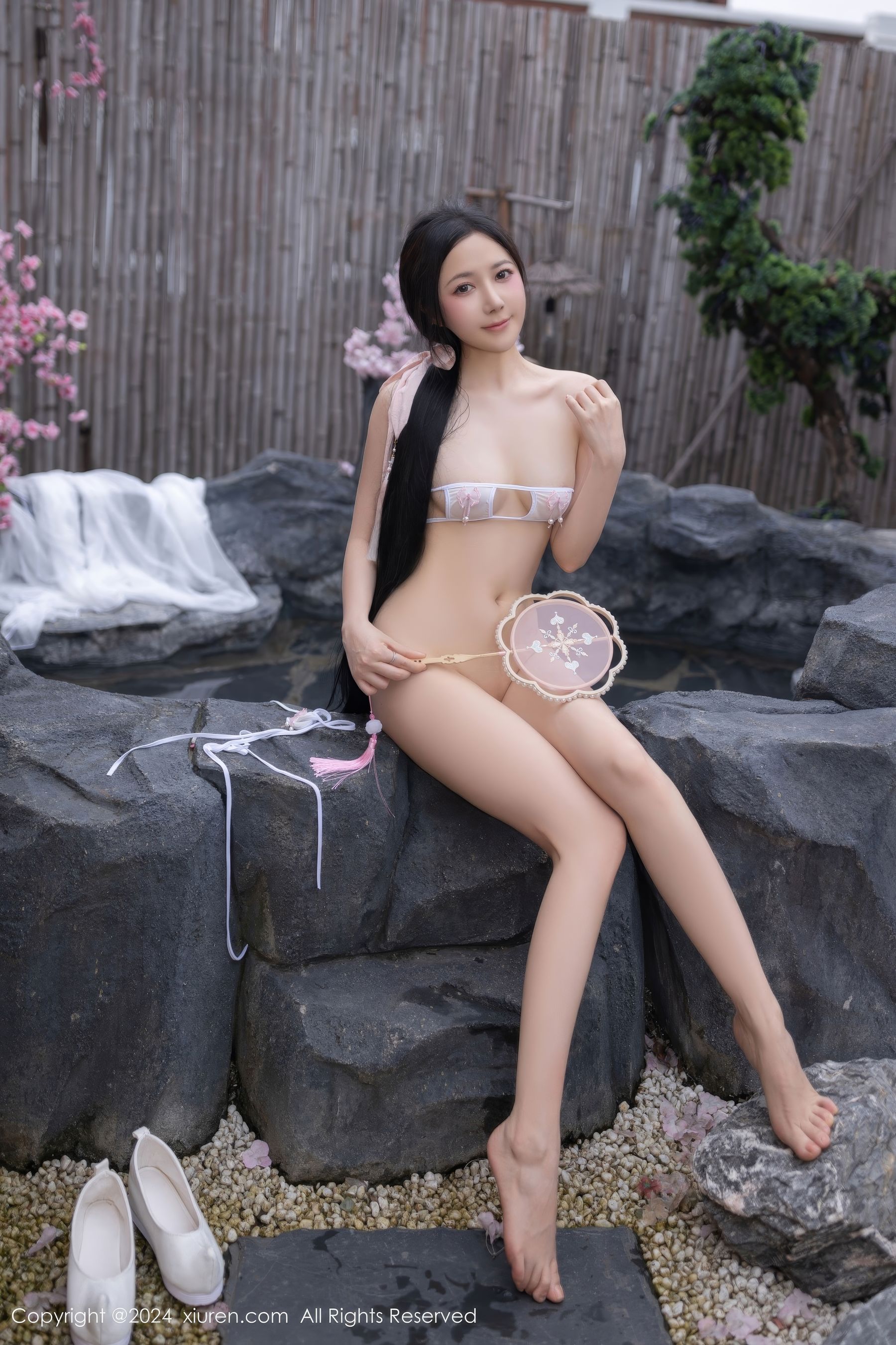 View - [XiuRen] 2024.07.26 No.8927 鱼子酱Fish - 图库库