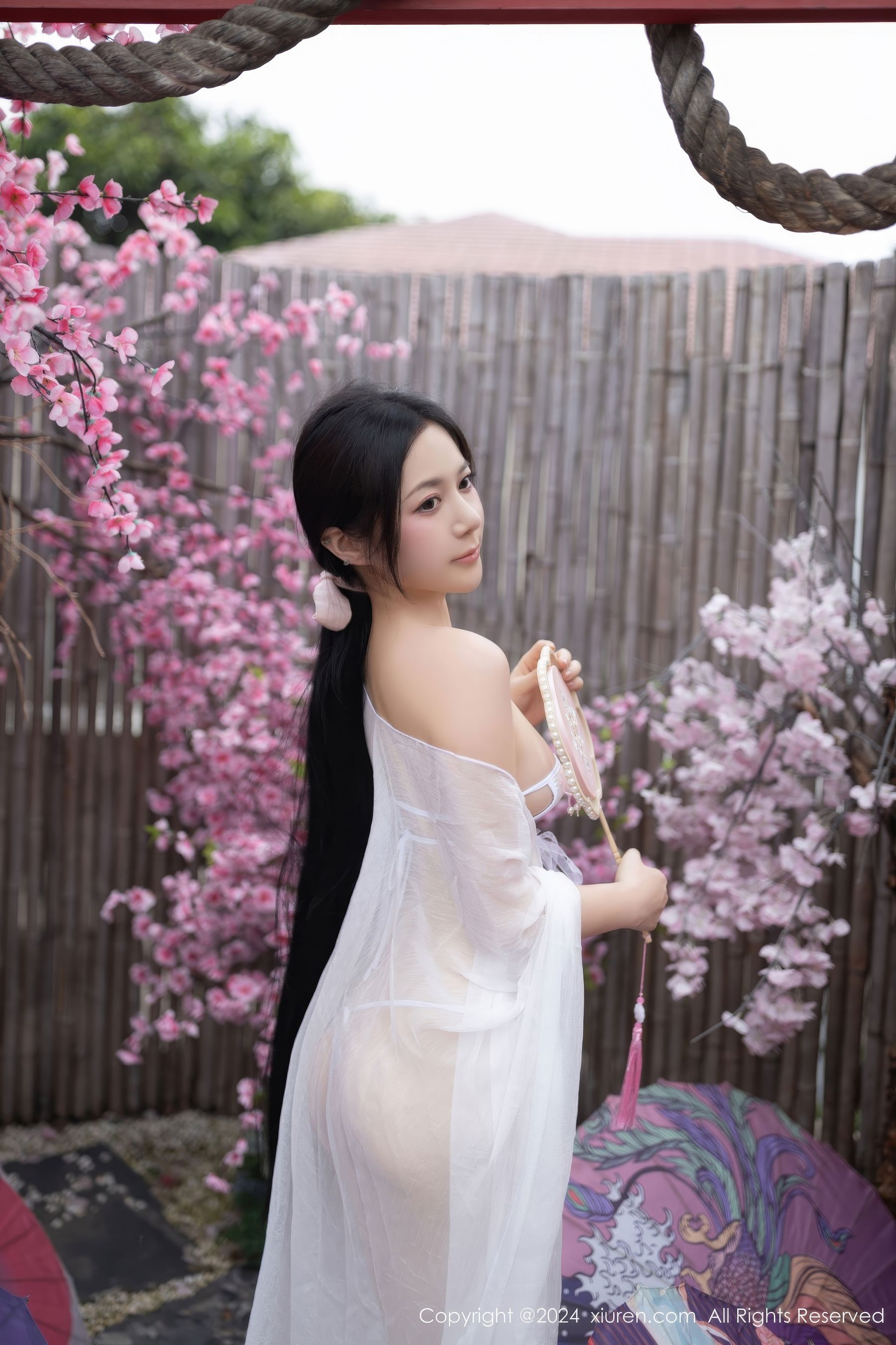 View - [XiuRen] 2024.07.26 No.8927 鱼子酱Fish - 图库库