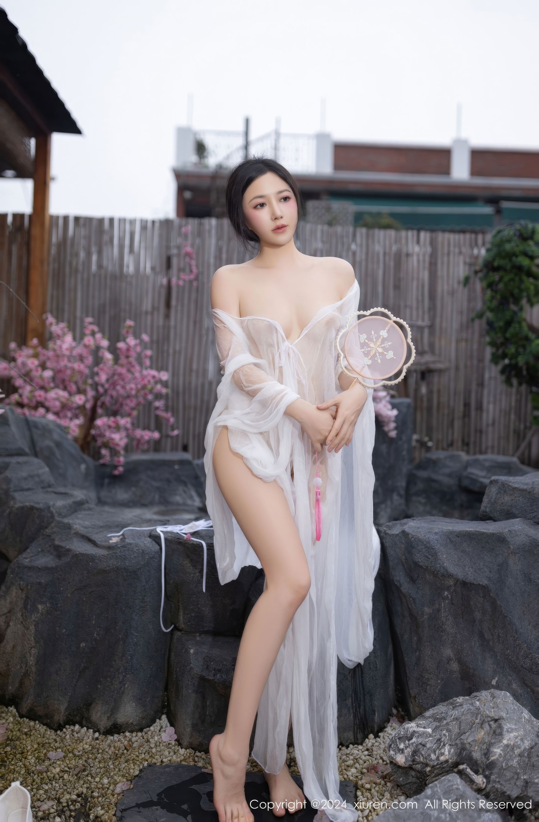 View - [XiuRen] 2024.07.26 No.8927 鱼子酱Fish - 图库库