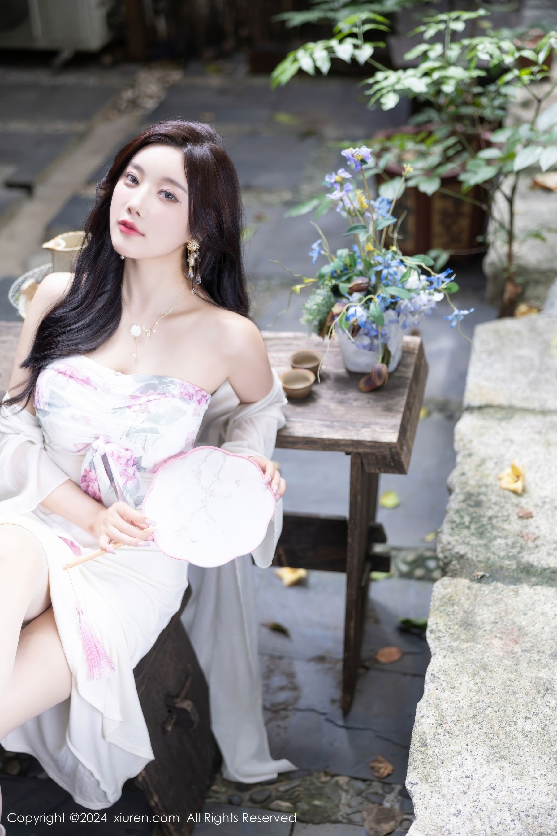 View - [XiuRen] 2024.07.26 No.8926 杨晨晨Yome - 图库库