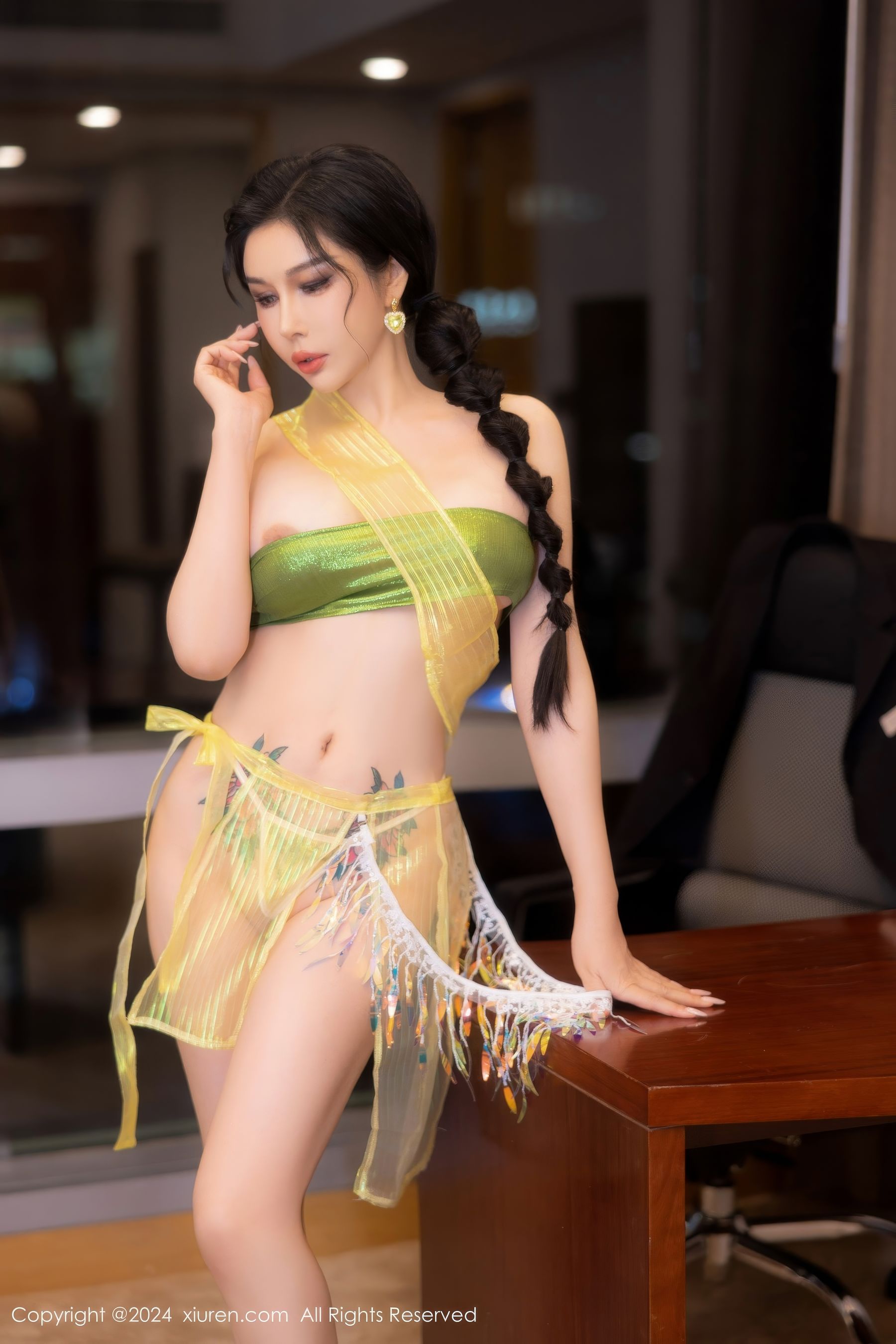 View - [XiuRen] 2024.07.25 No.8913 田冰冰 - 图库库