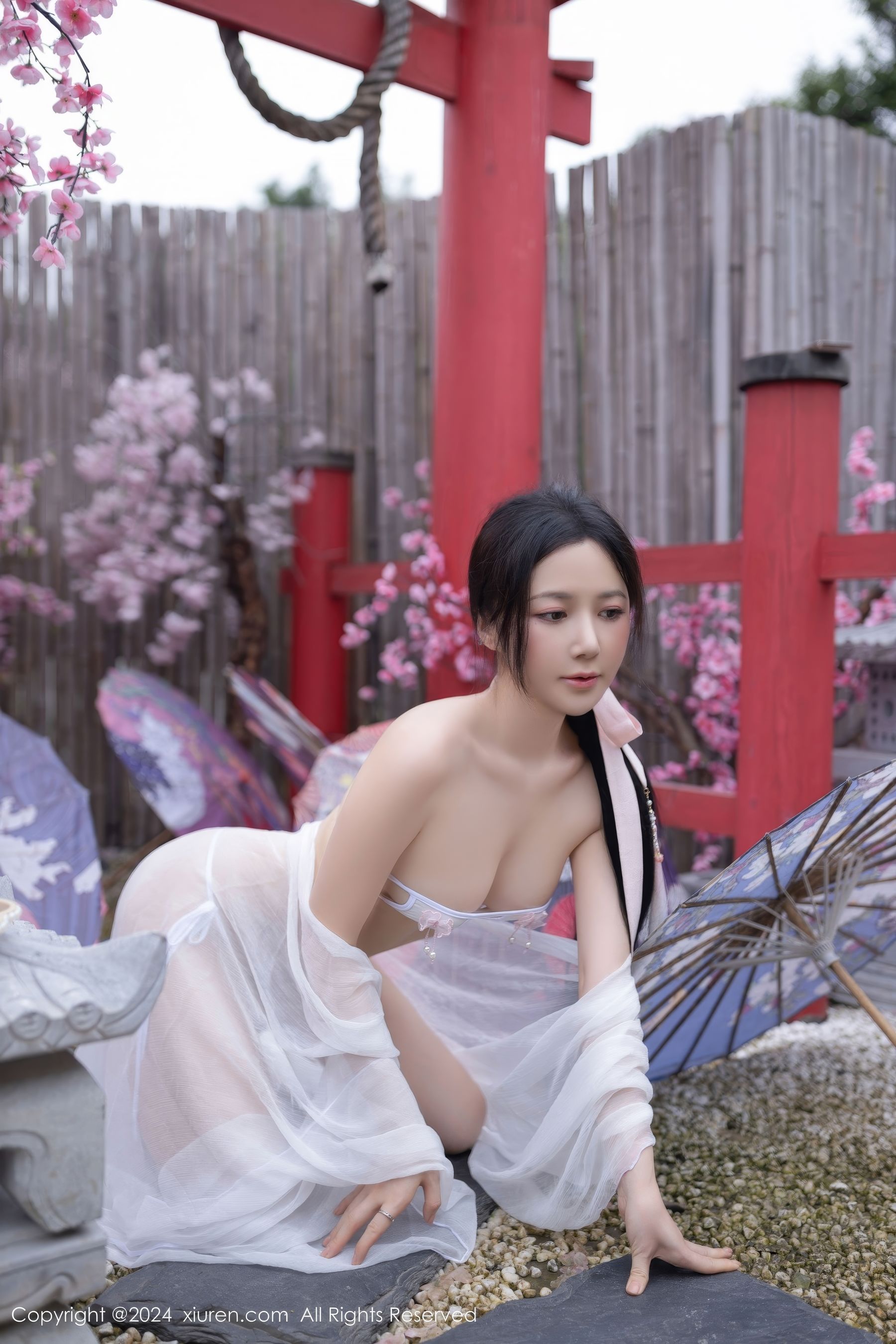 View - [XiuRen] 2024.07.26 No.8927 鱼子酱Fish - 图库库