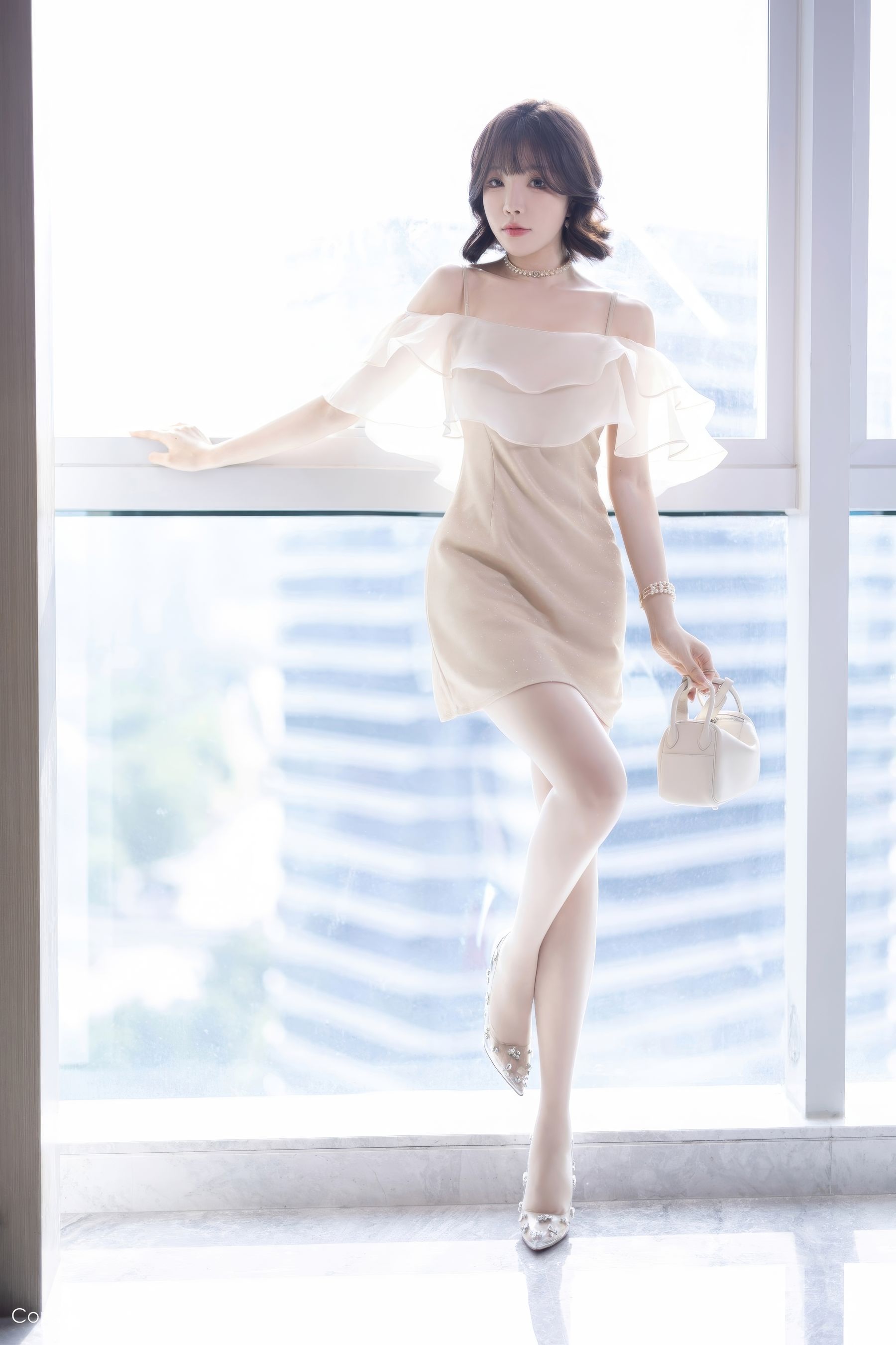 View - [XiuRen] 2024.07.25 No.8917 徐莉芝Booty - 图库库