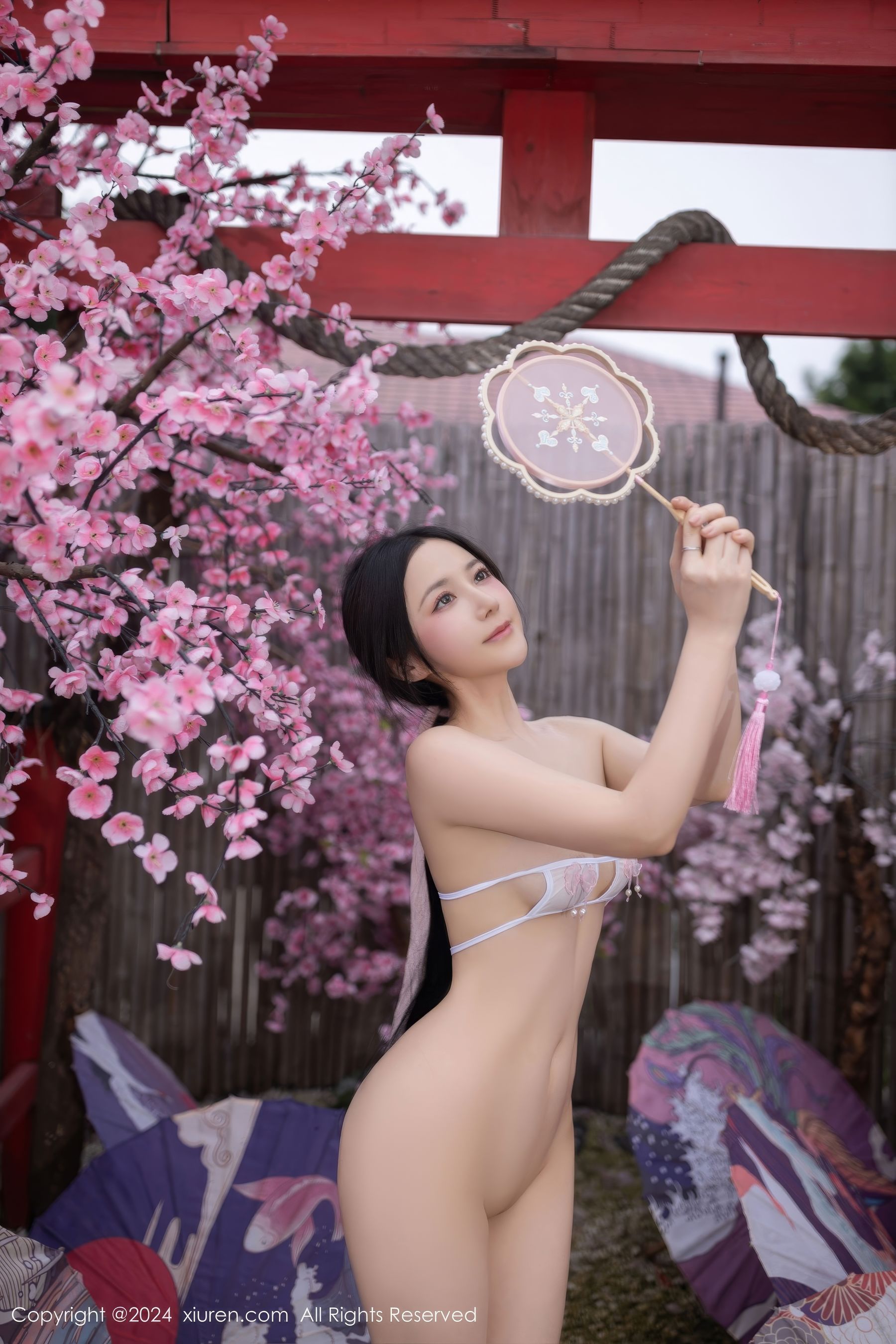 View - [XiuRen] 2024.07.26 No.8927 鱼子酱Fish - 图库库