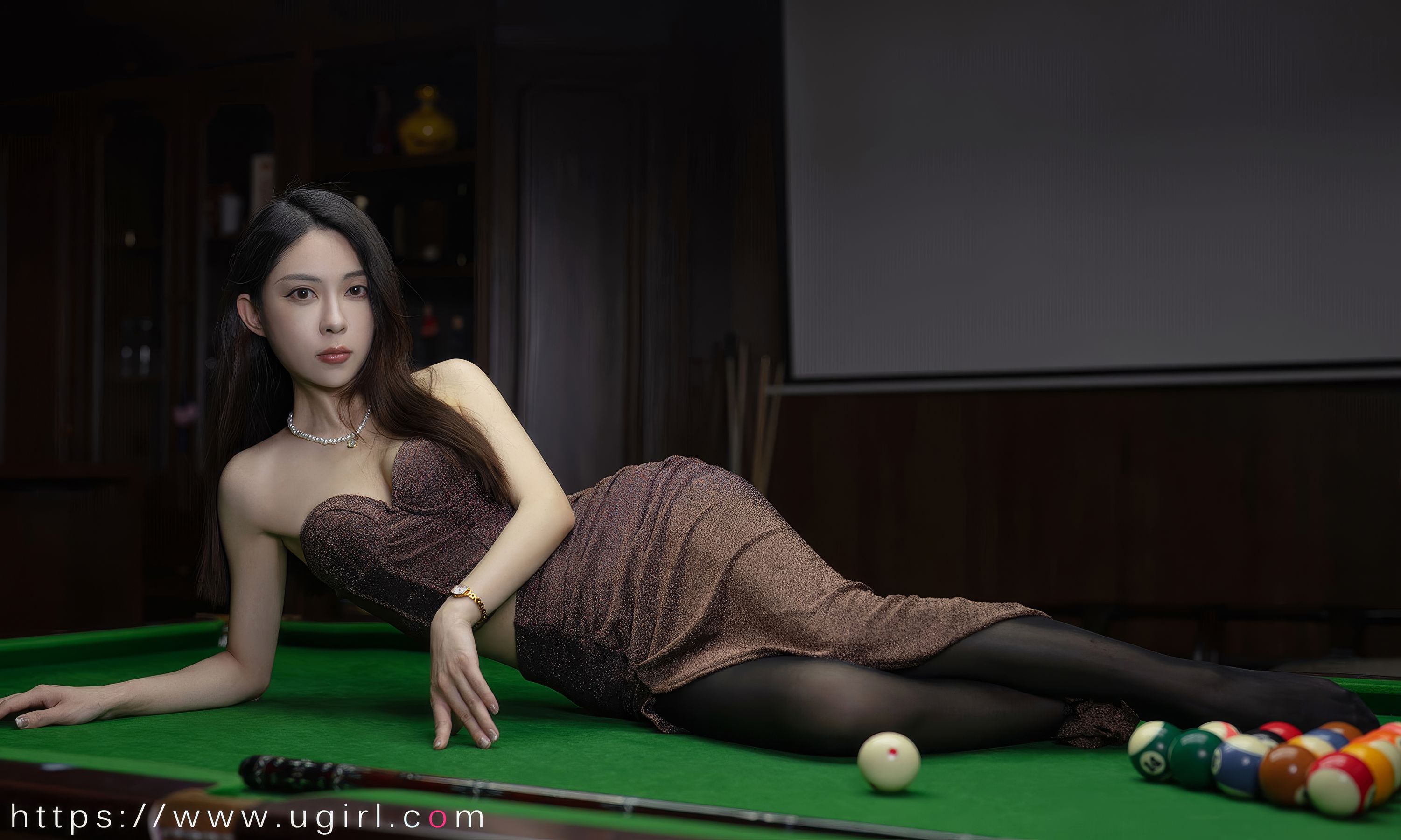 View - [Ugirls]爱尤物 - Love Beauty  No.2884 眼眸轻纱 natasha - 图库库