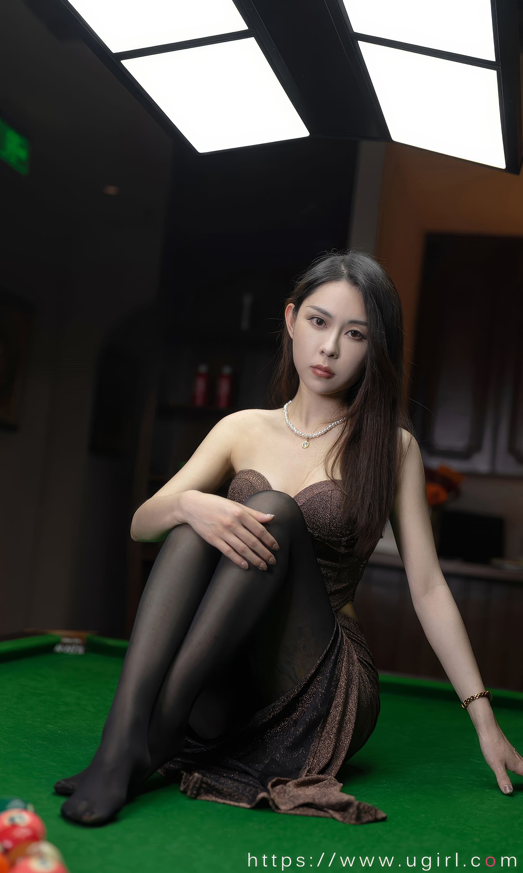 View - [Ugirls]爱尤物 - Love Beauty  No.2884 眼眸轻纱 natasha - 图库库