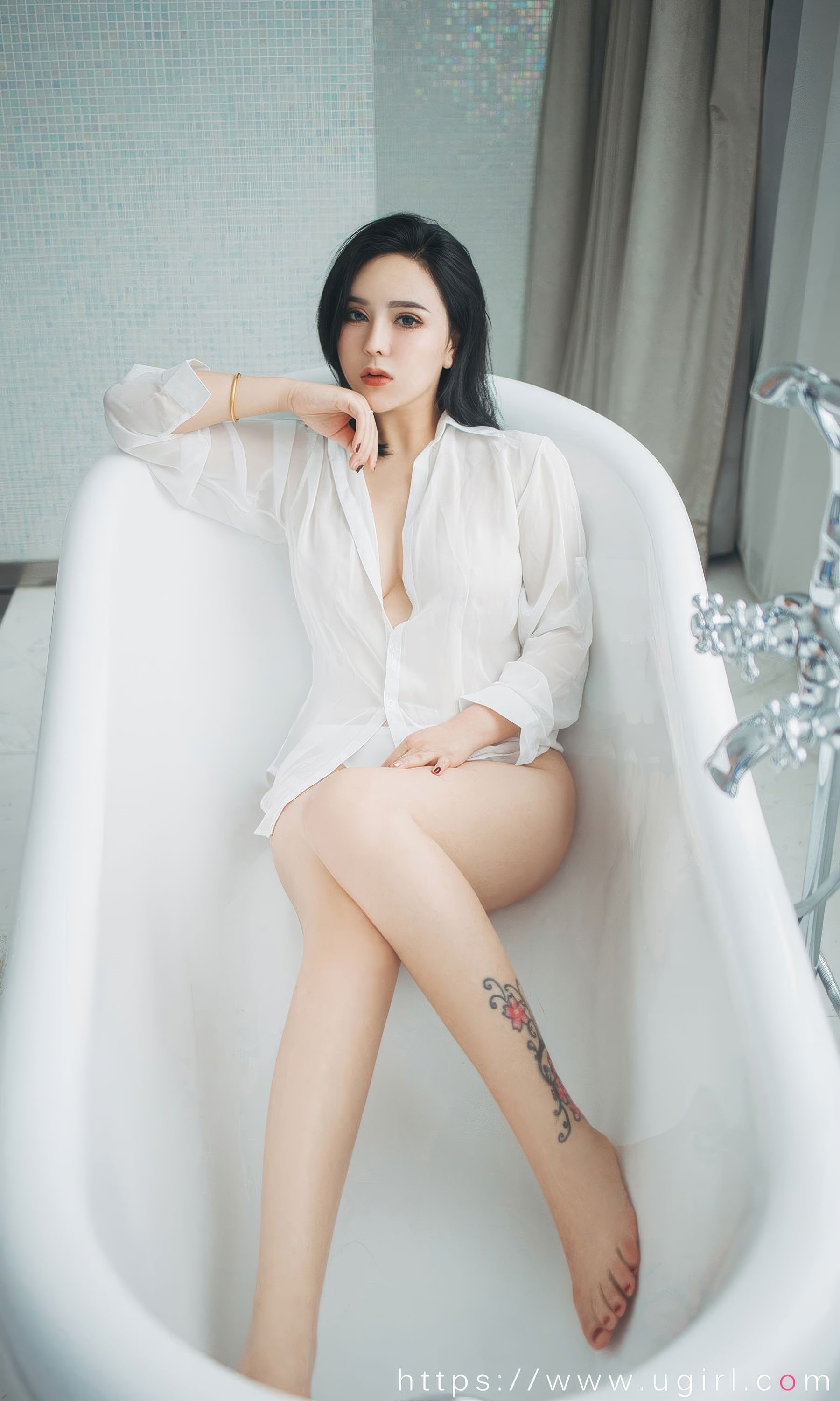 View - [Ugirls]爱尤物 - Love Beauty  No.2883 安稳的心愿 萱萱cecilia&甜心&莫妮卡&紫欣&李薇薇&萌琪琪&伊诺 - 图库库