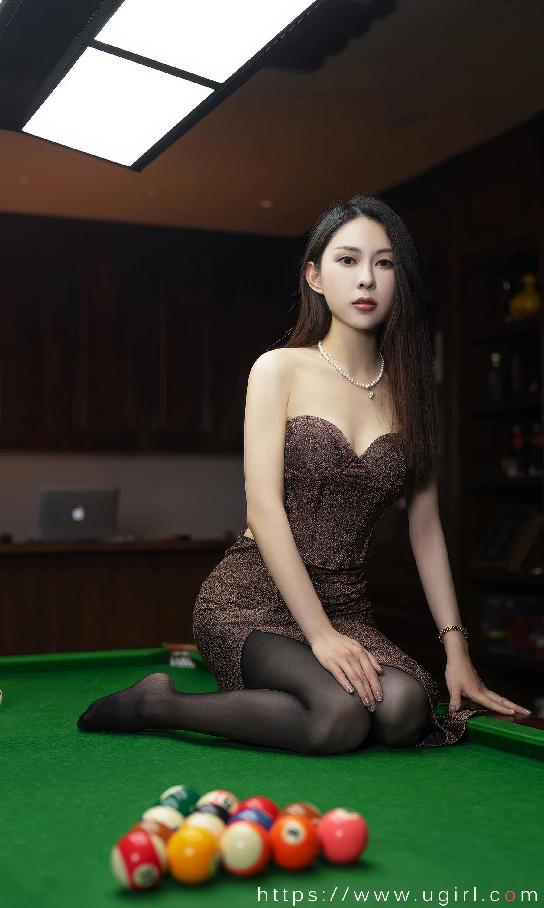 View - [Ugirls]爱尤物 - Love Beauty  No.2884 眼眸轻纱 natasha - 图库库