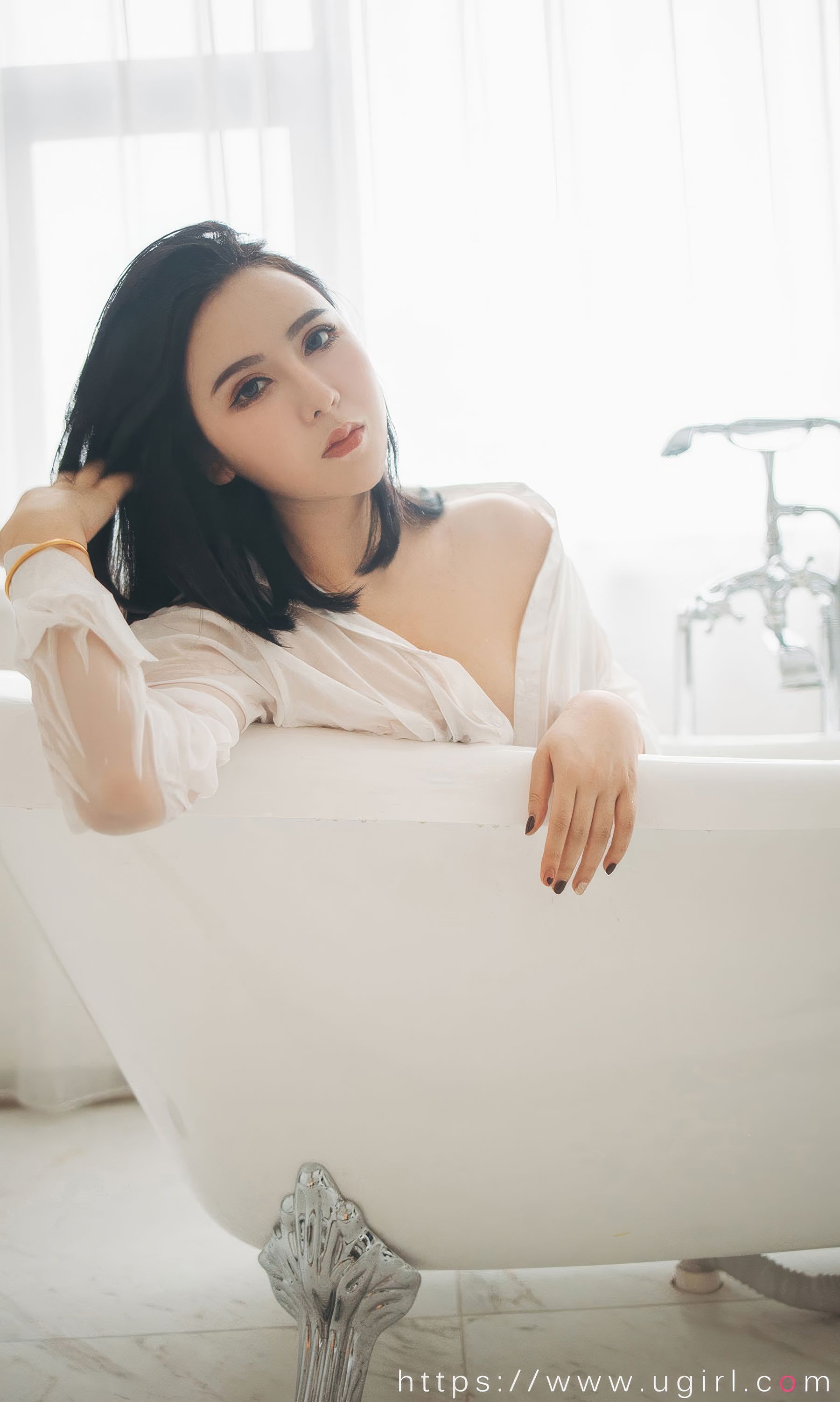 View - [Ugirls]爱尤物 - Love Beauty  No.2883 安稳的心愿 萱萱cecilia&甜心&莫妮卡&紫欣&李薇薇&萌琪琪&伊诺 - 图库库