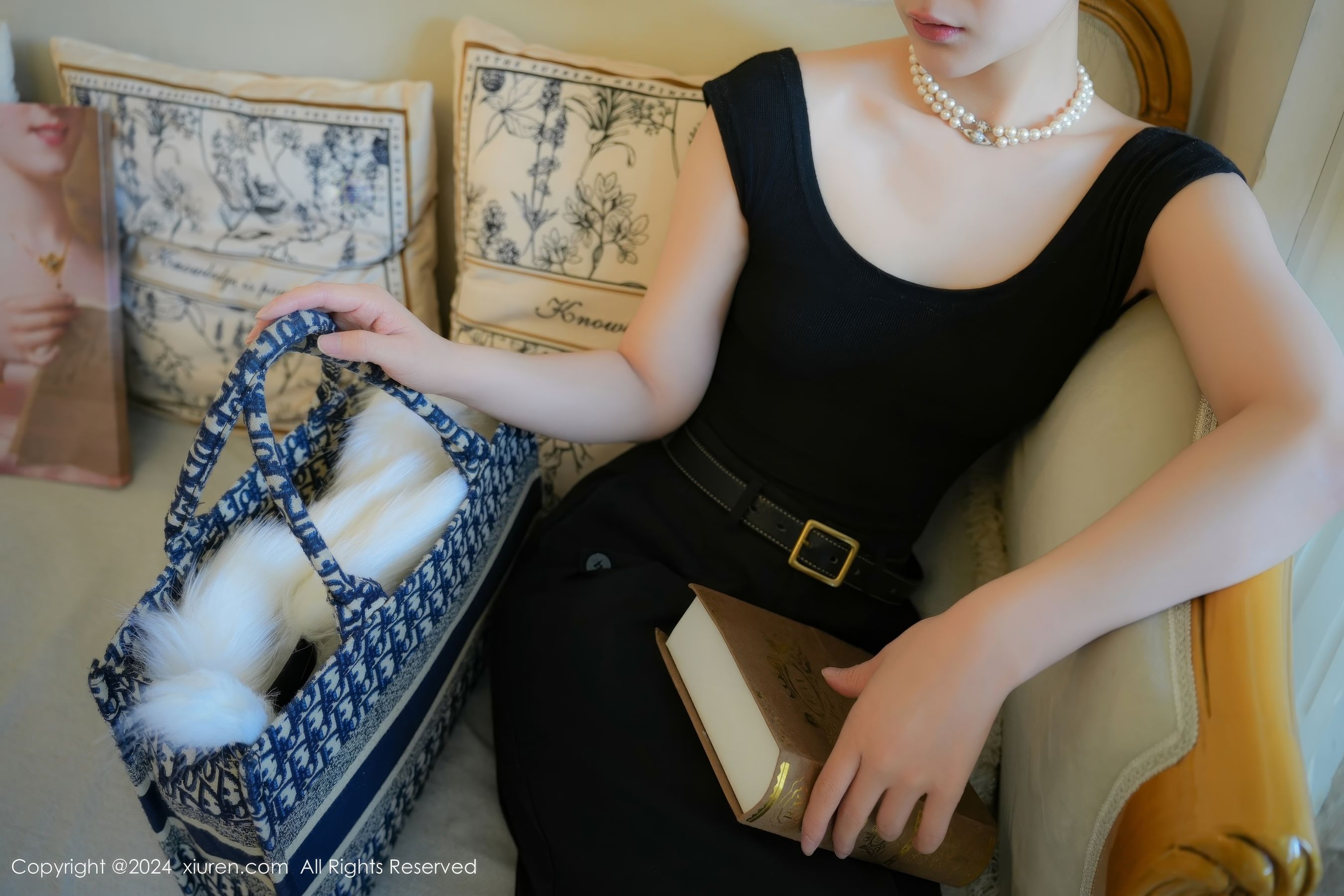 View - [XiuRen] 2024.08.02 No.8955 喵喵JOJO - 图库库