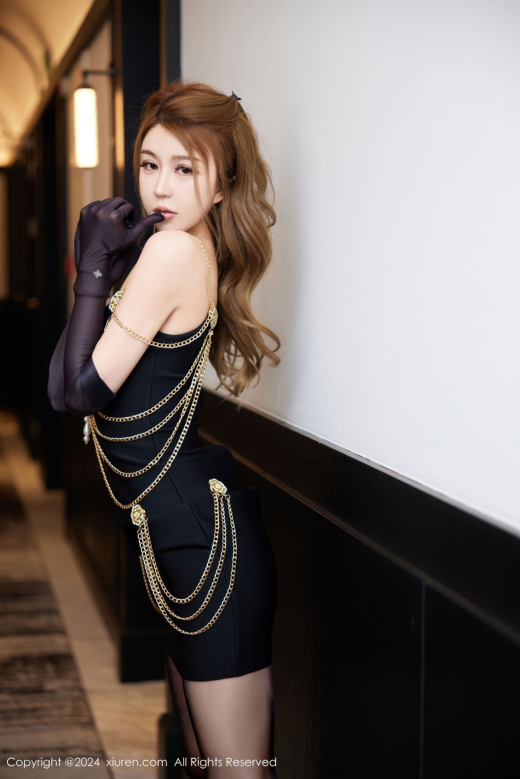 View - [XiuRen] 2024.08.05 No.8968 Zoe柚柚 - 图库库