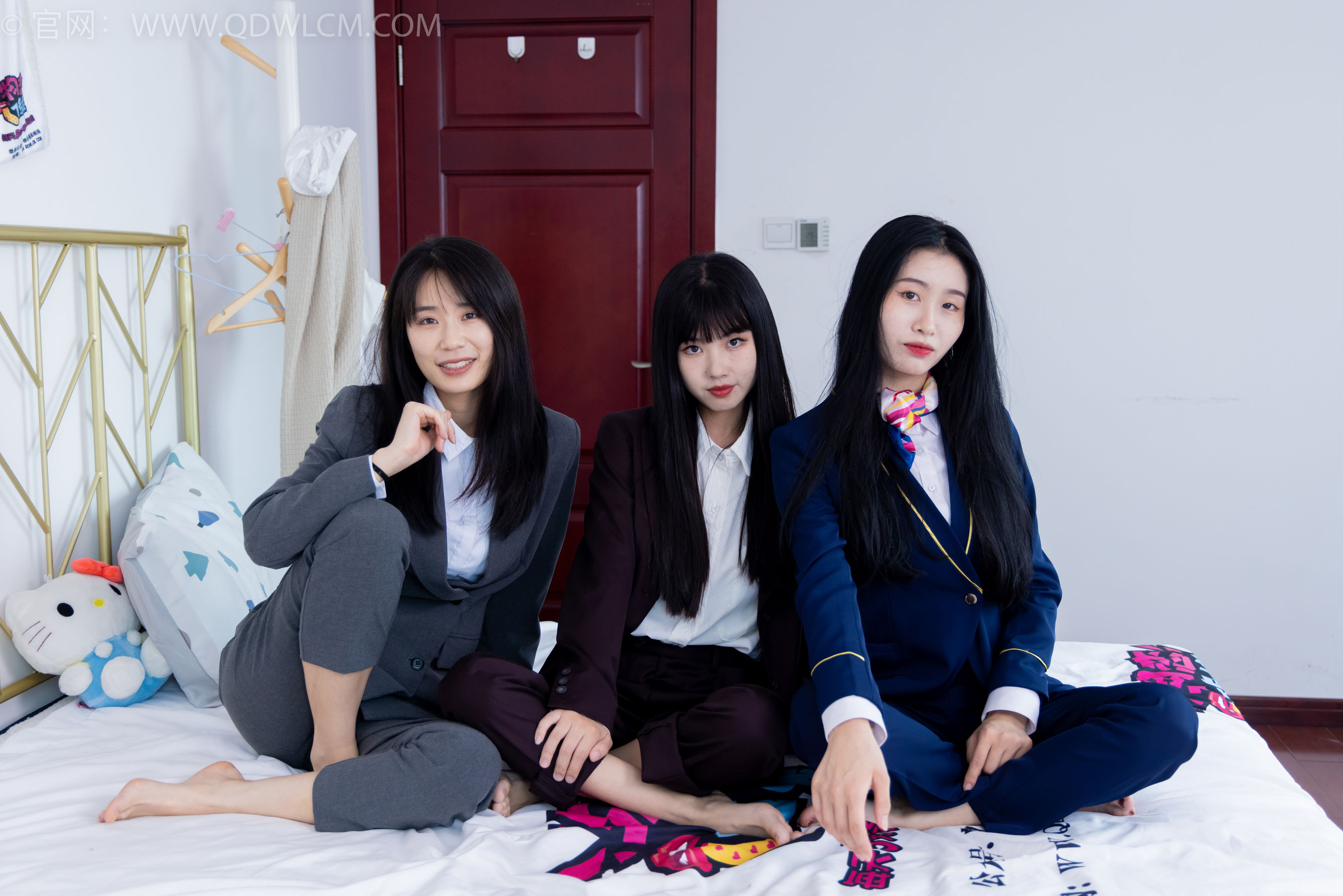 View - 物恋传媒 - Chiness Model  No.2074 菜菜&米米&绒绒 -我们的秘密 - 图库库