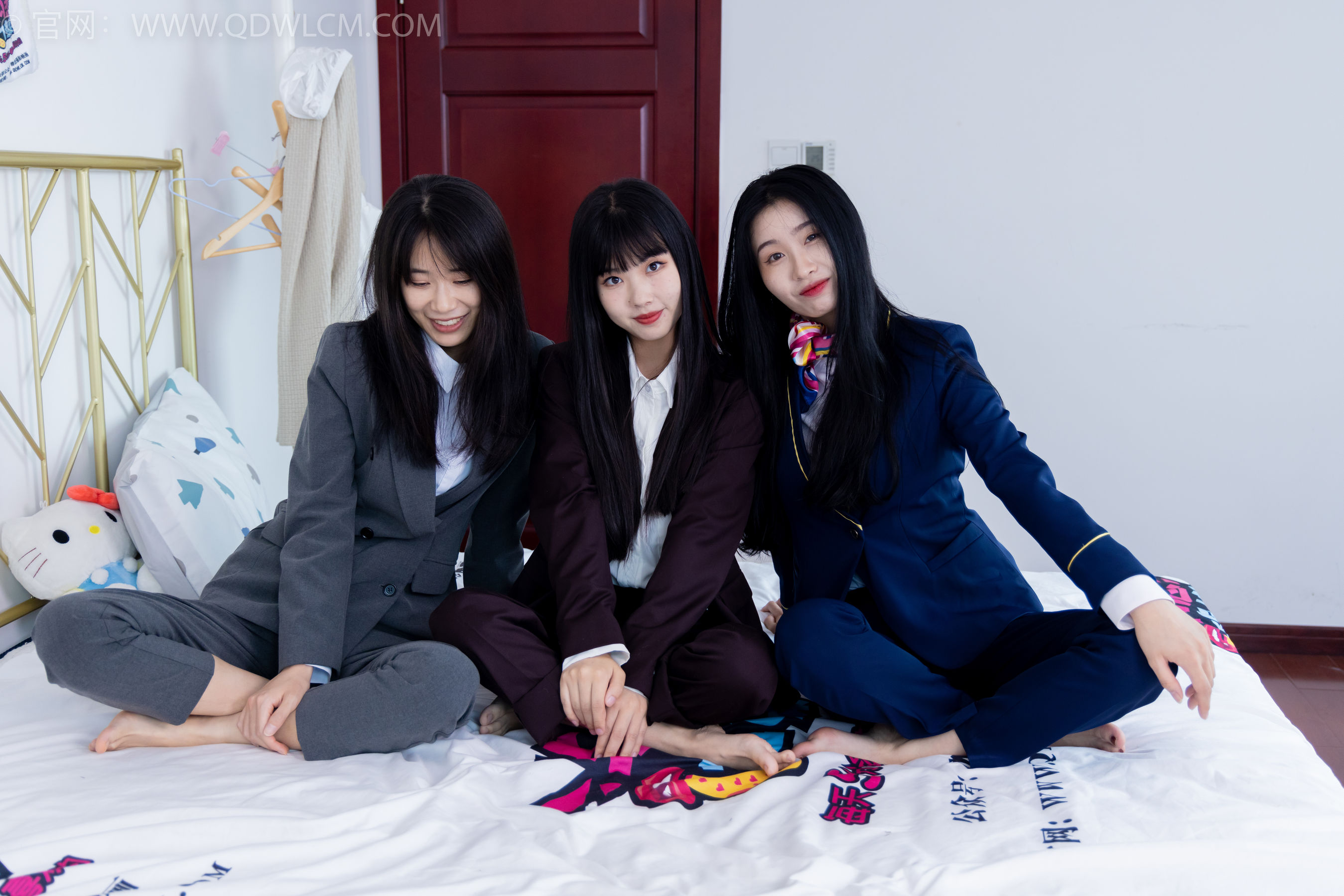 View - 物恋传媒 - Chiness Model  No.2074 菜菜&米米&绒绒 -我们的秘密 - 图库库