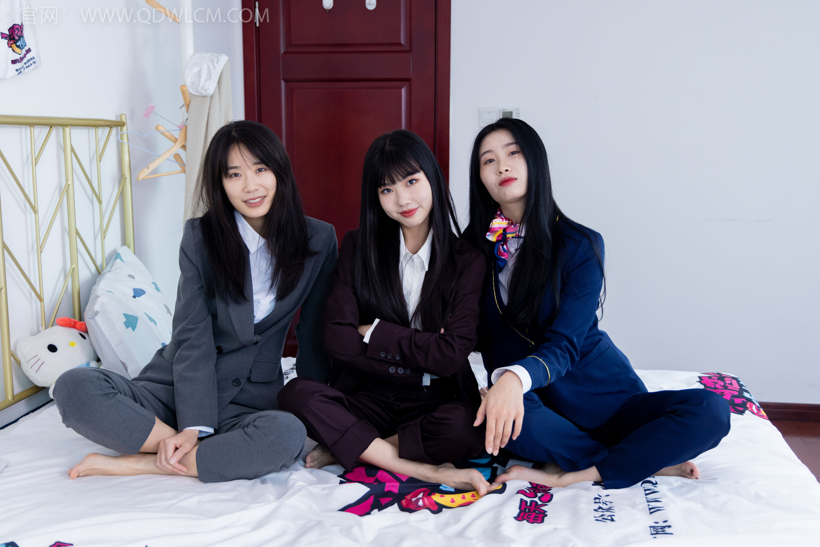 View - 物恋传媒 - Chiness Model  No.2074 菜菜&米米&绒绒 -我们的秘密 - 图库库