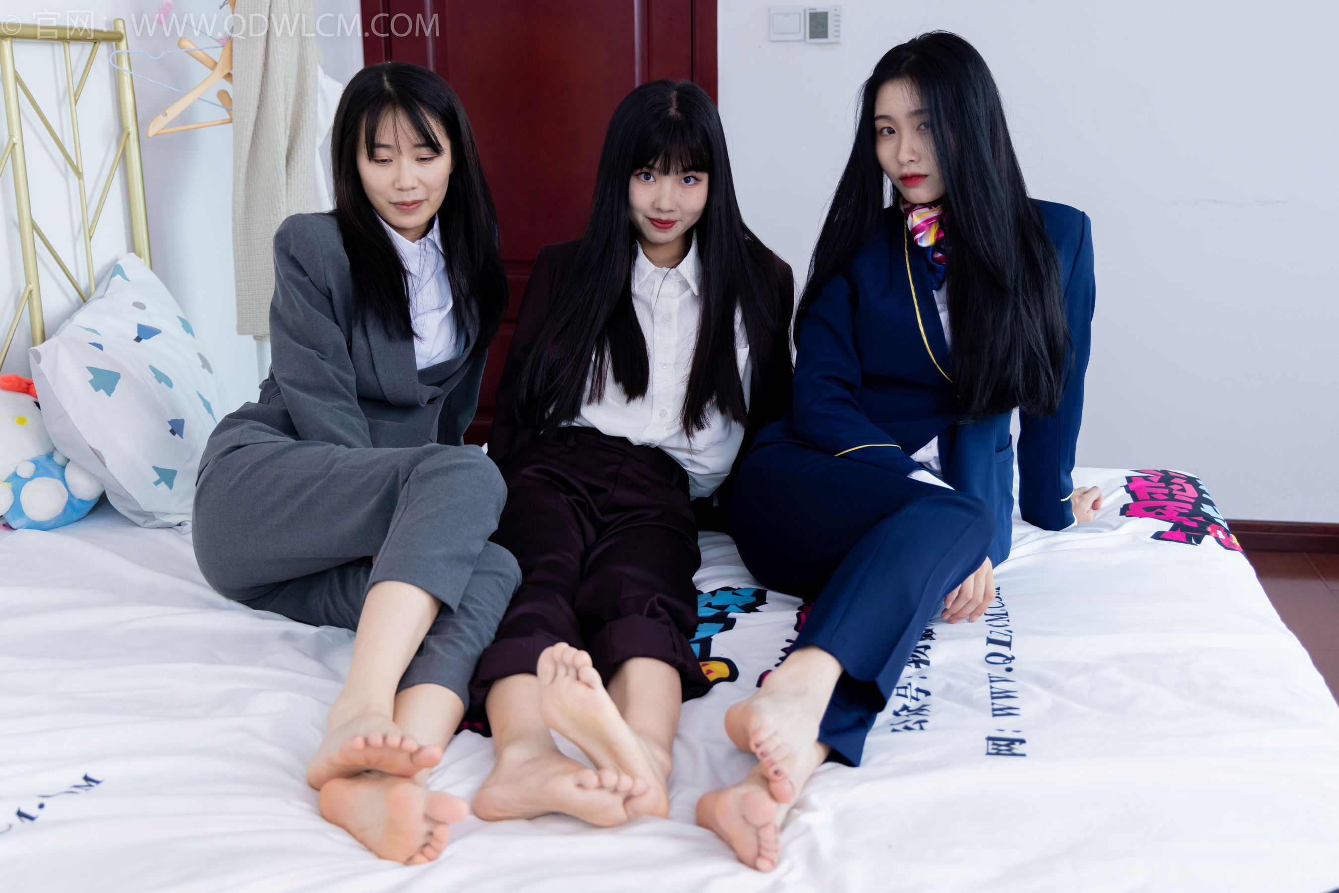 View - 物恋传媒 - Chiness Model  No.2074 菜菜&米米&绒绒 -我们的秘密 - 图库库