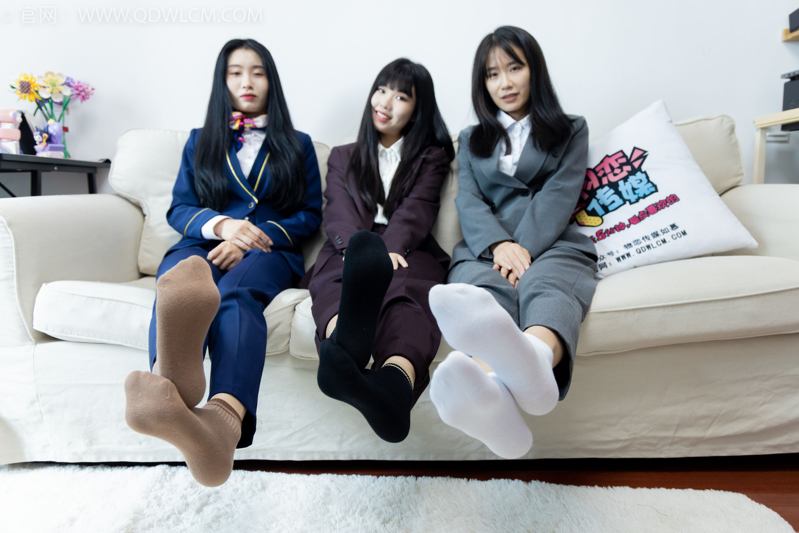 View - 物恋传媒 - Chiness Model  No.2074 菜菜&米米&绒绒 -我们的秘密 - 图库库