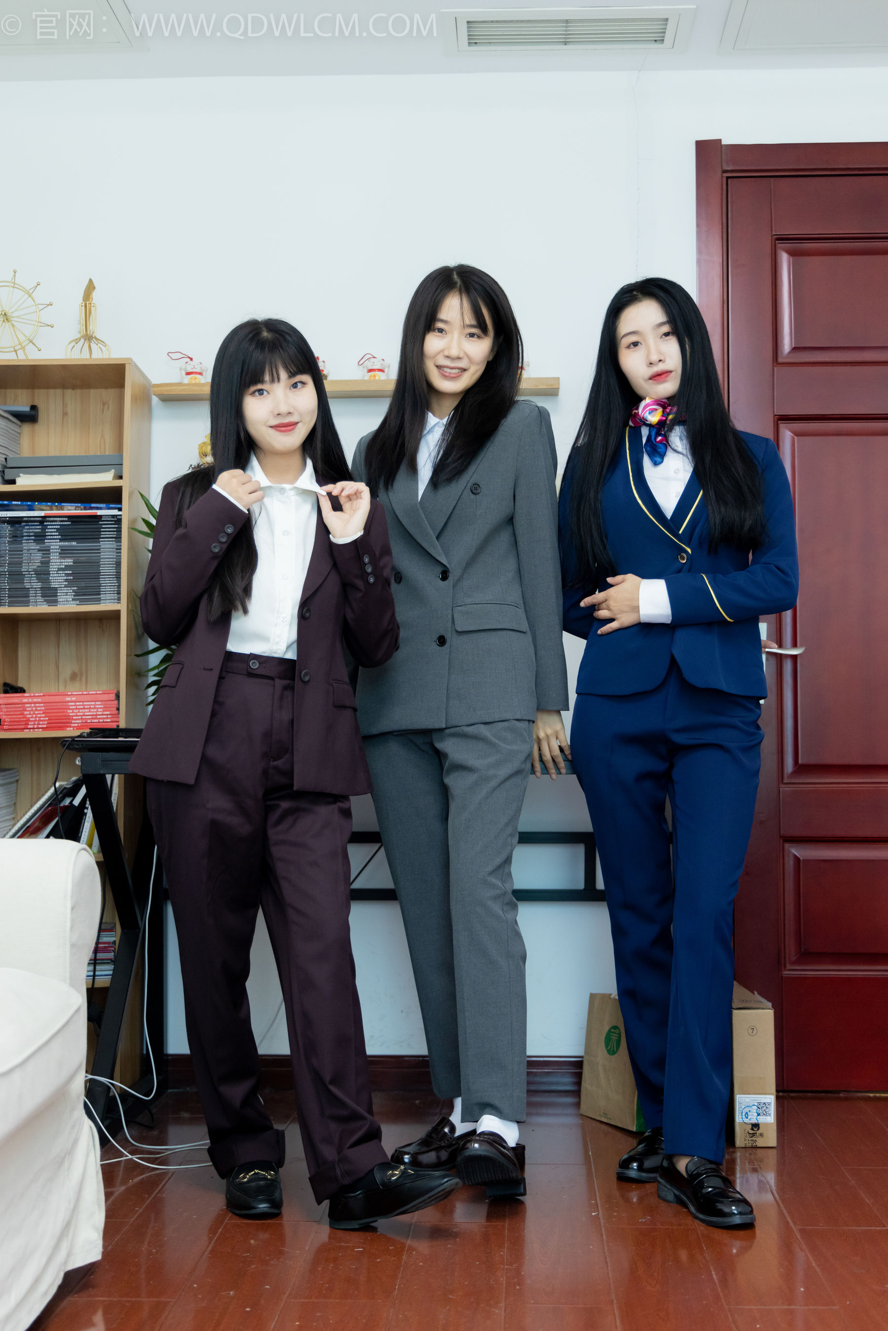 View - 物恋传媒 - Chiness Model  No.2074 菜菜&米米&绒绒 -我们的秘密 - 图库库