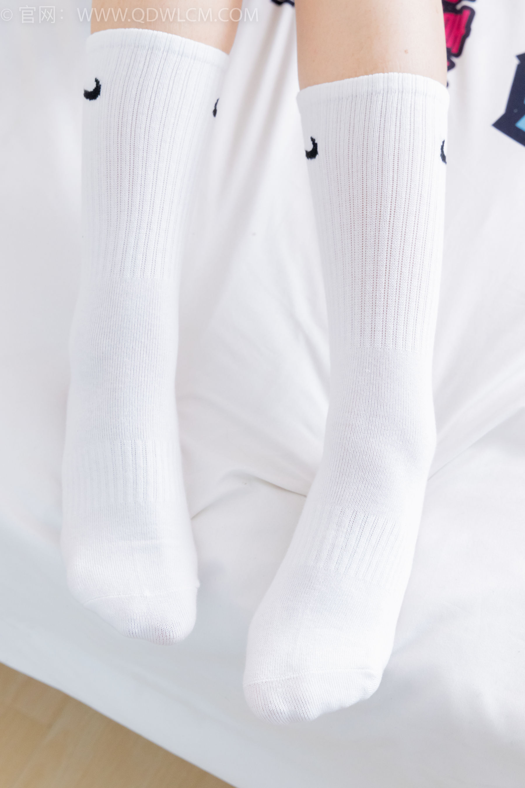 View - 物恋传媒 - Chiness Model  No.2080 泡泡 -荷风微摆的衣角 - 图库库