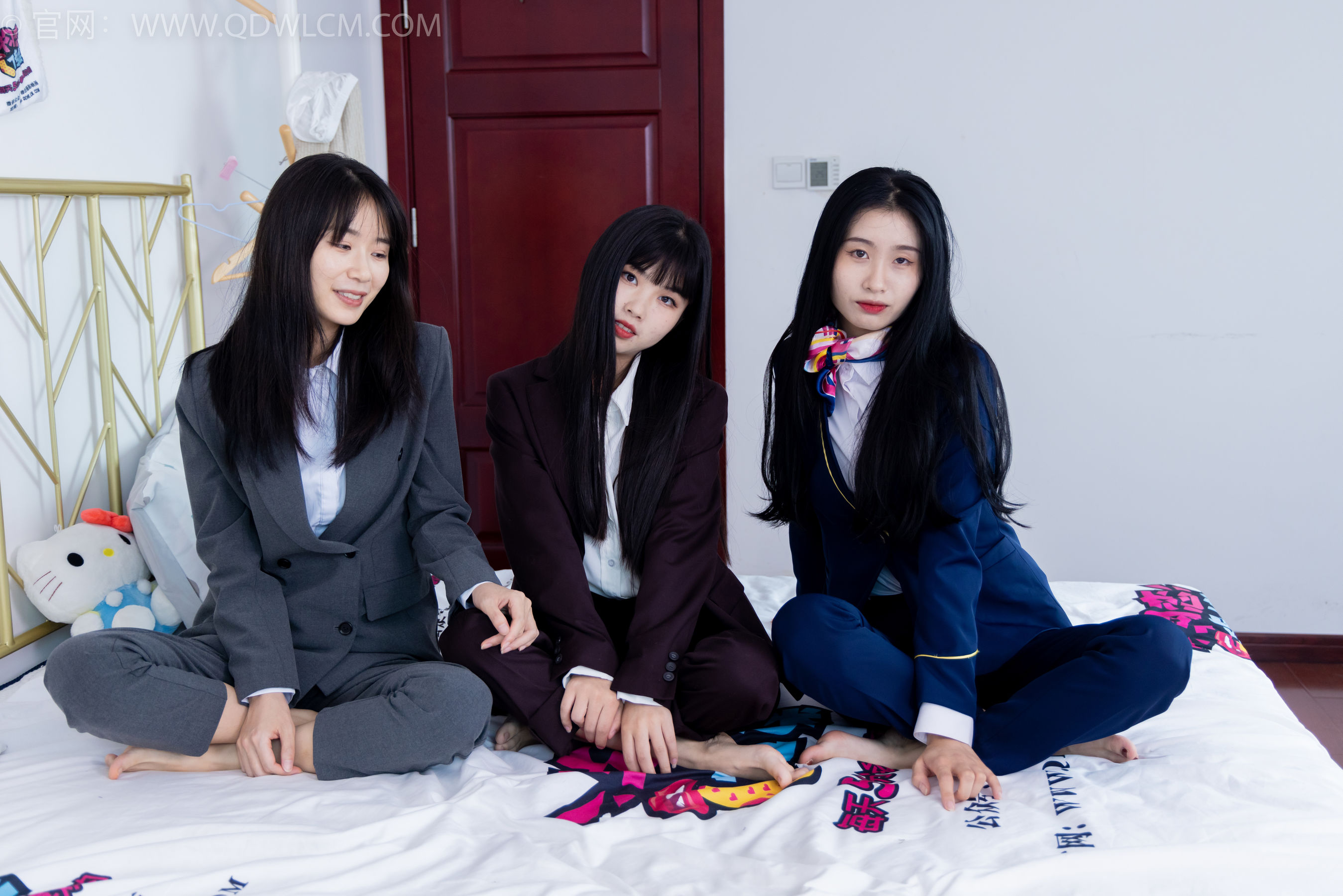 View - 物恋传媒 - Chiness Model  No.2074 菜菜&米米&绒绒 -我们的秘密 - 图库库