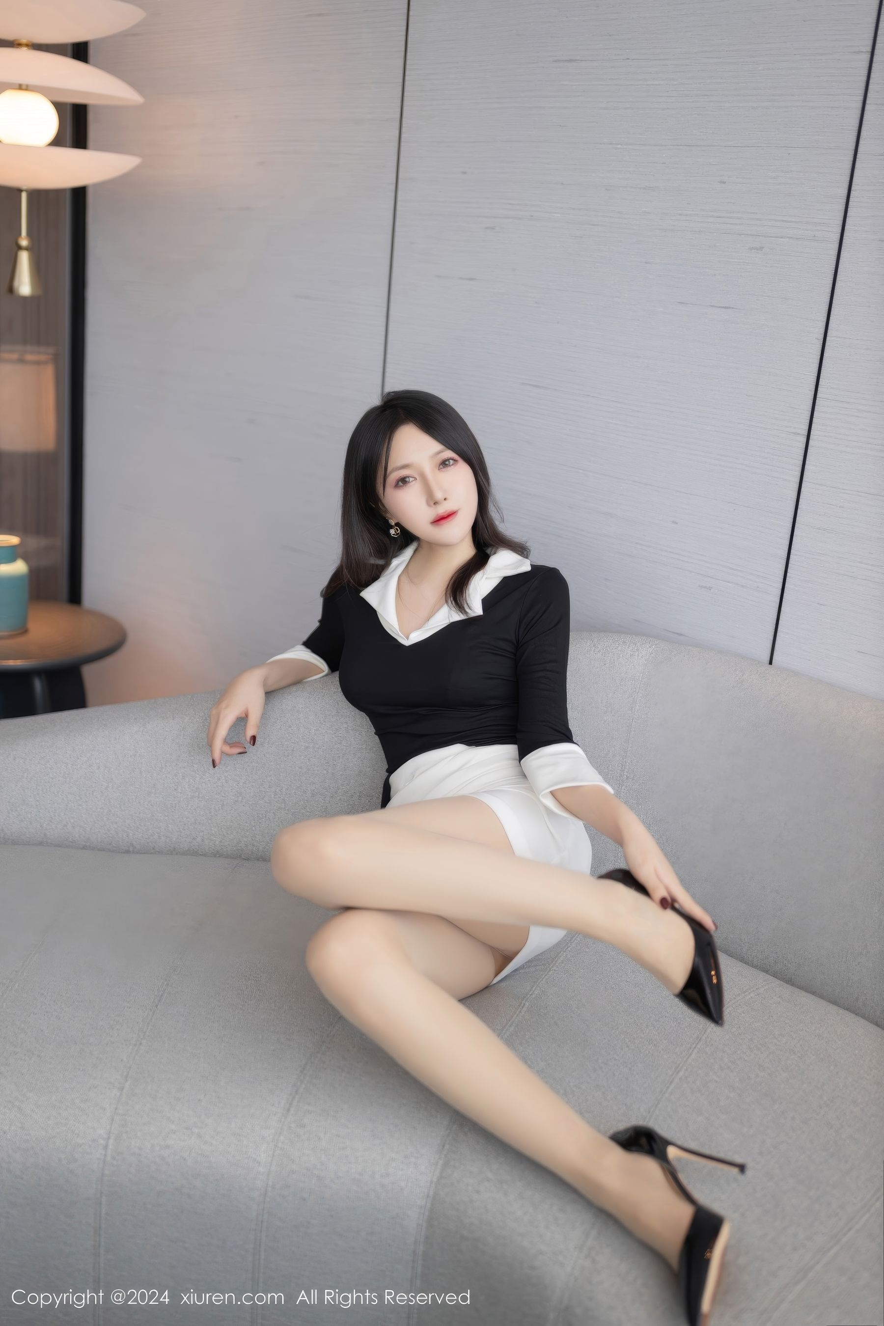 View - [XiuRen] 2024.08.23 No.9063 鱼子酱Fish - 图库库