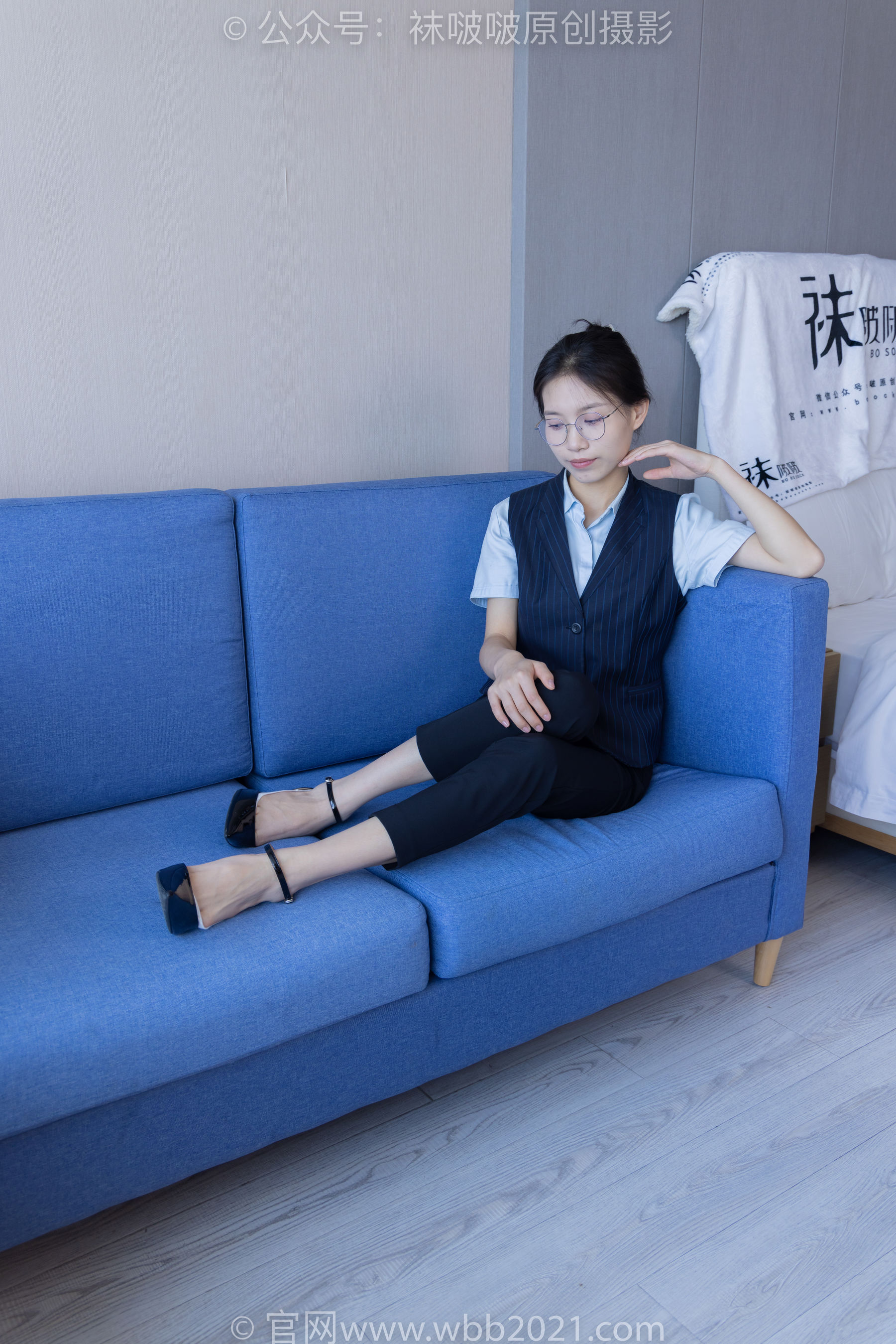 View - BoBoSocks袜啵啵 - Chiness Model  No.413 芝士 -高跟鞋、白色吊带船袜、银行制服 - 图库库