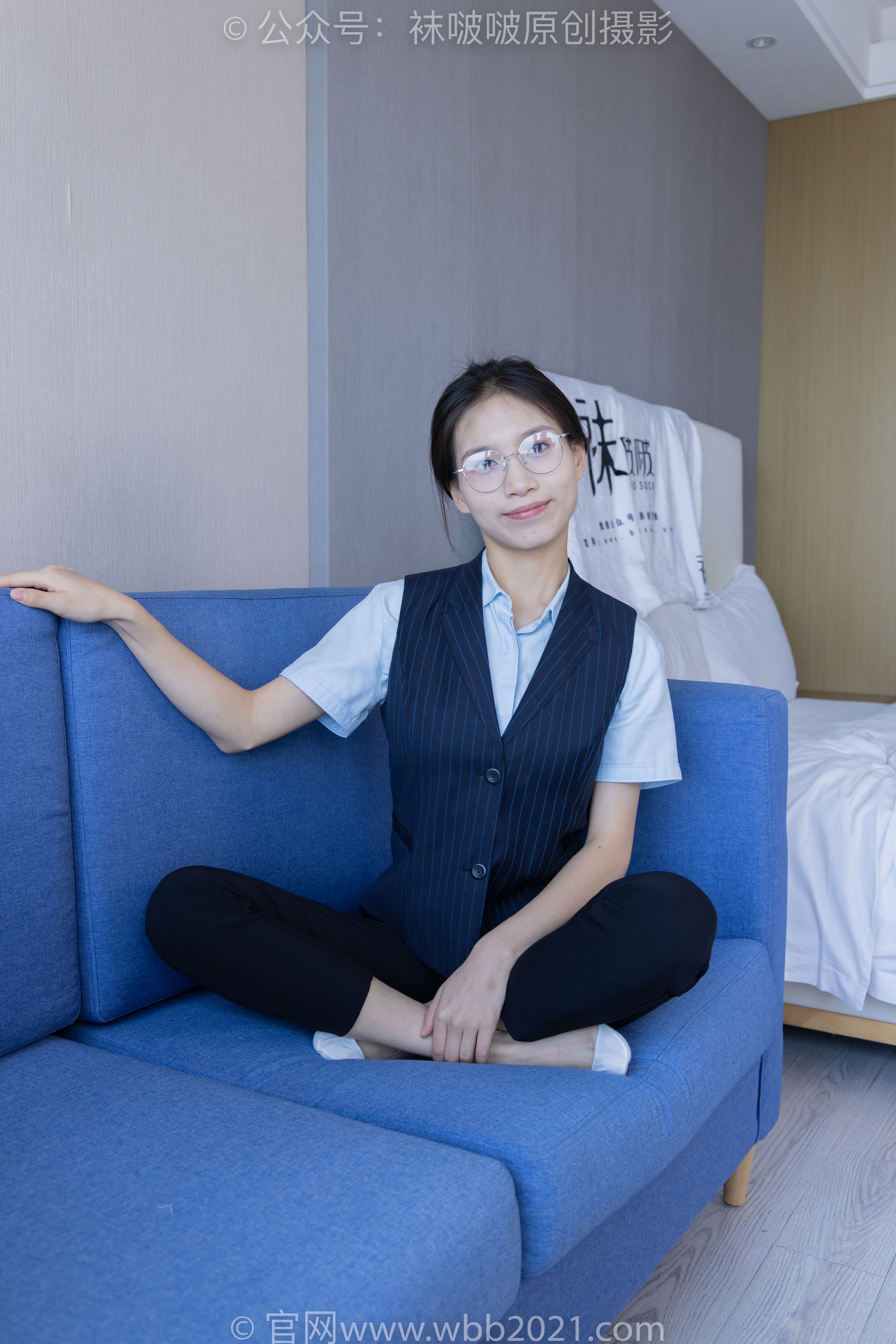 View - BoBoSocks袜啵啵 - Chiness Model  No.413 芝士 -高跟鞋、白色吊带船袜、银行制服 - 图库库