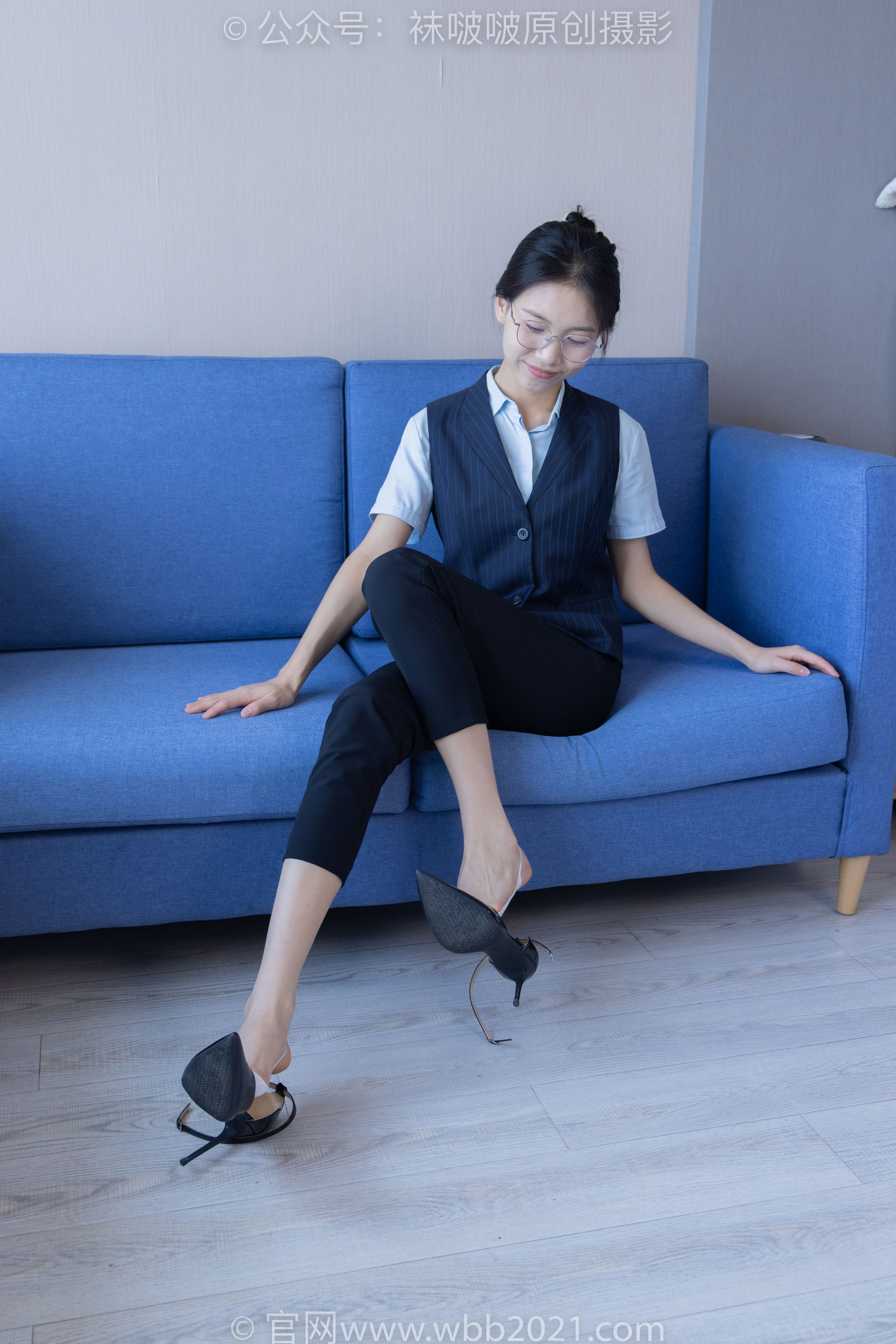 View - BoBoSocks袜啵啵 - Chiness Model  No.413 芝士 -高跟鞋、白色吊带船袜、银行制服 - 图库库