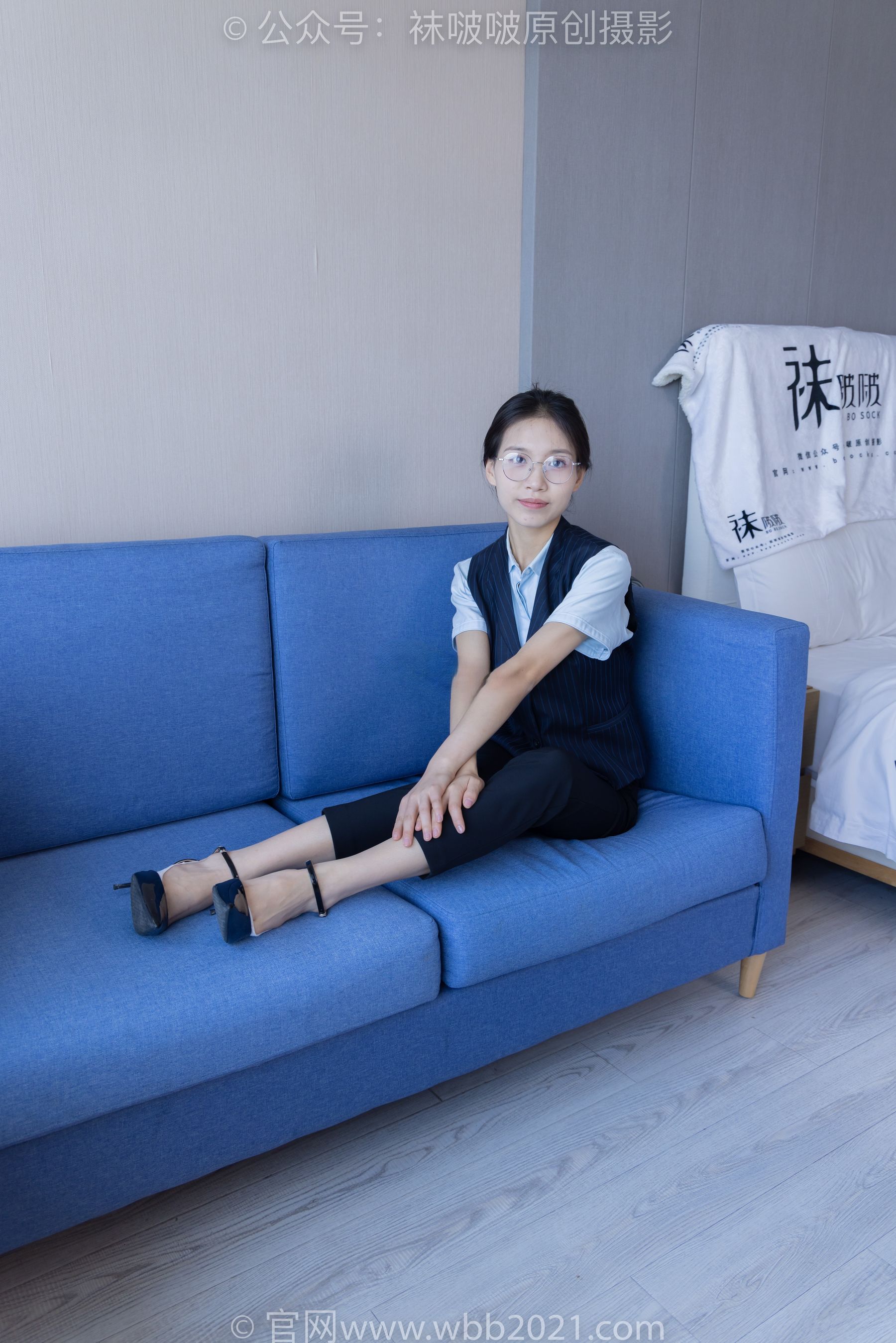 View - BoBoSocks袜啵啵 - Chiness Model  No.413 芝士 -高跟鞋、白色吊带船袜、银行制服 - 图库库