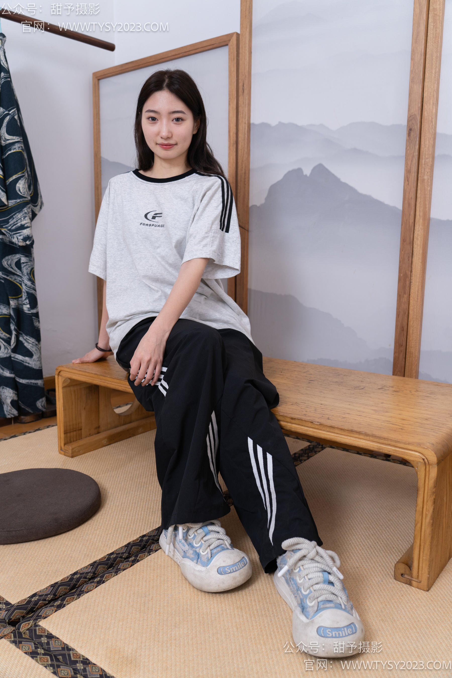 Gallery - 甜予摄影 No.045 雪梨 -帆布鞋、白棉袜、裸足 - 图库库