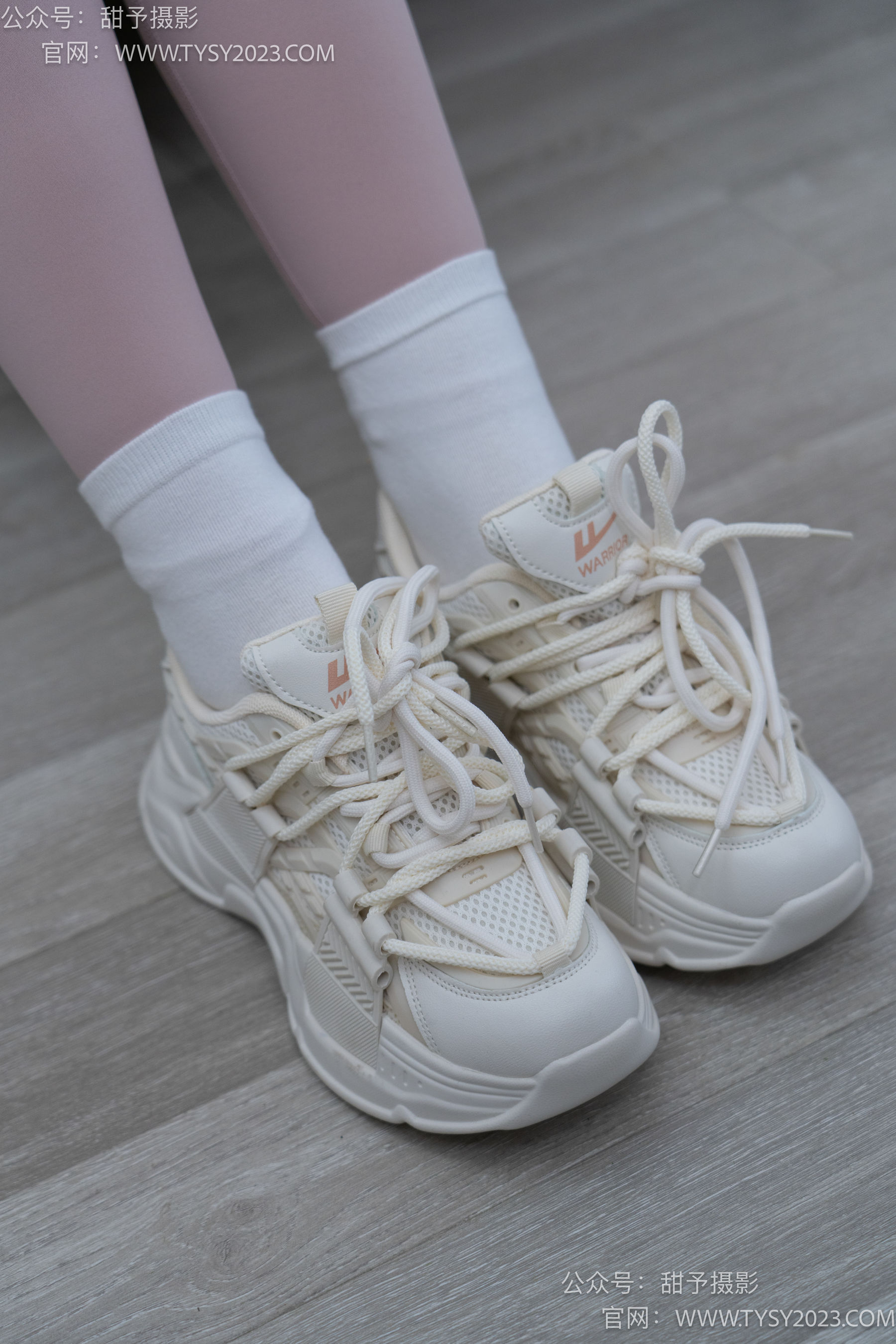 Gallery - 甜予摄影 No.053 璇璇 -瑜伽裤、运动鞋、白棉袜、裸足 - 图库库