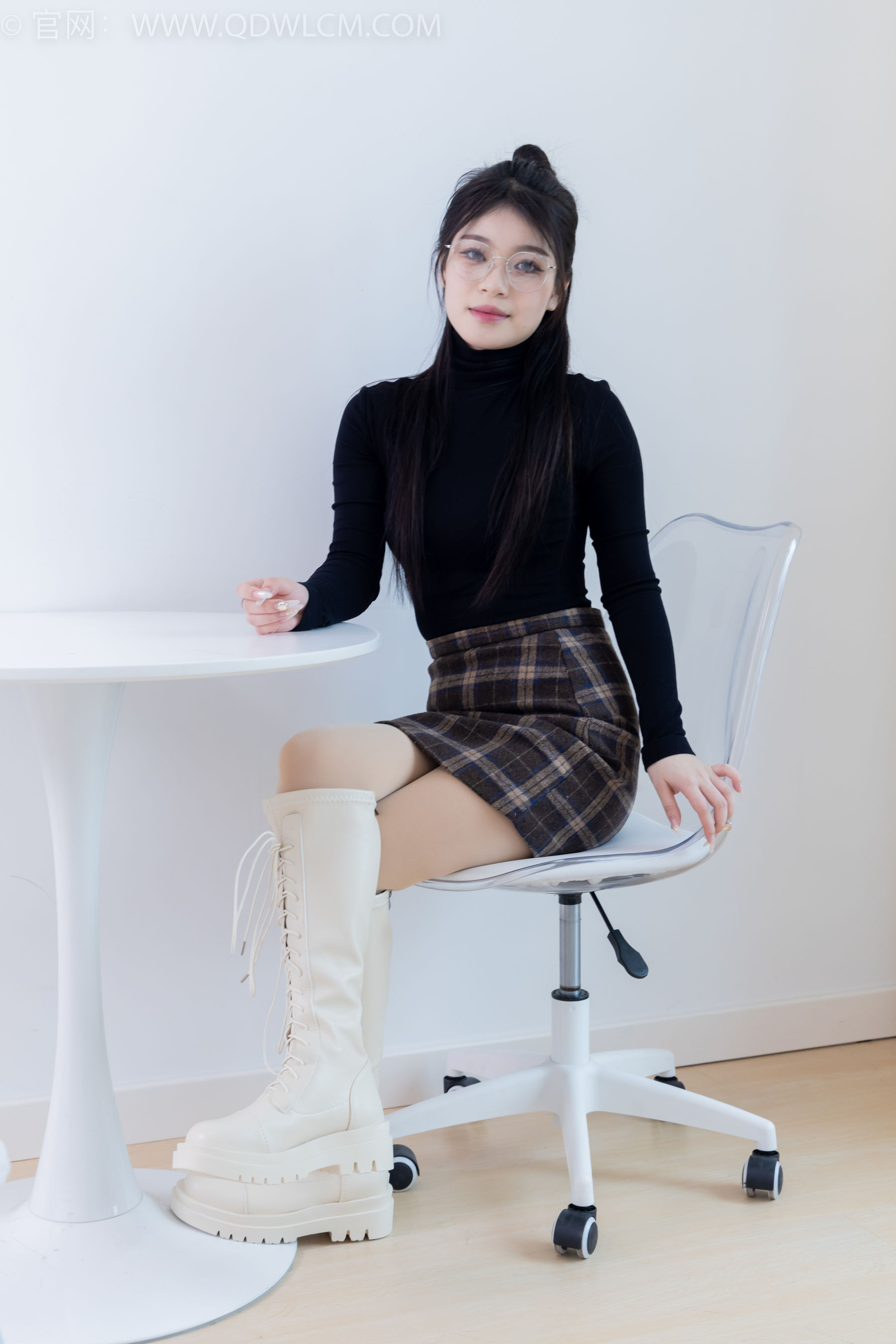 View - 物恋传媒 - Chiness Model  No.2084 闪闪 -华灯初上 - 图库库