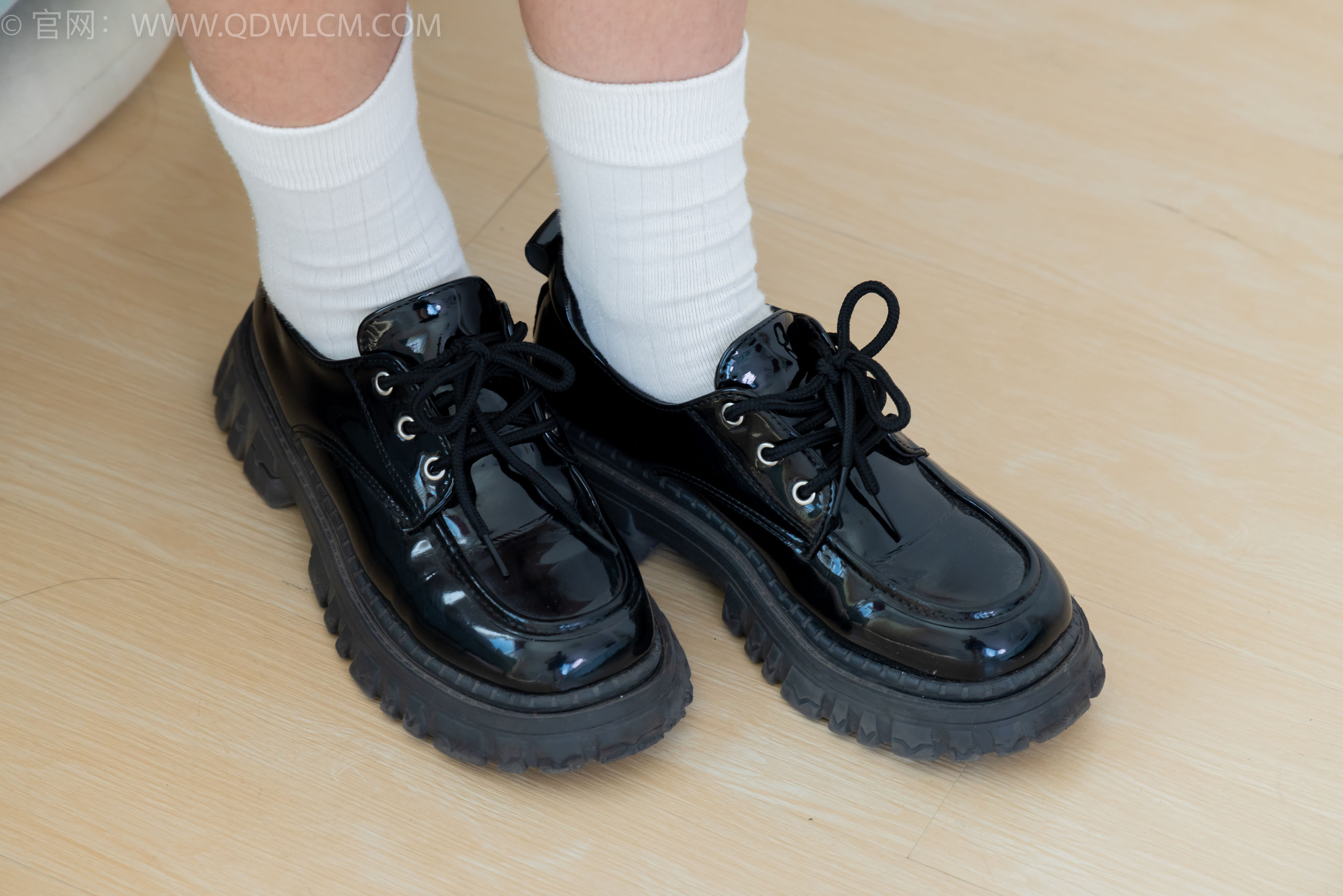 View - 物恋传媒 - Chiness Model  No.2121 芋泥 - 清澈海浪的吟唱 - 图库库