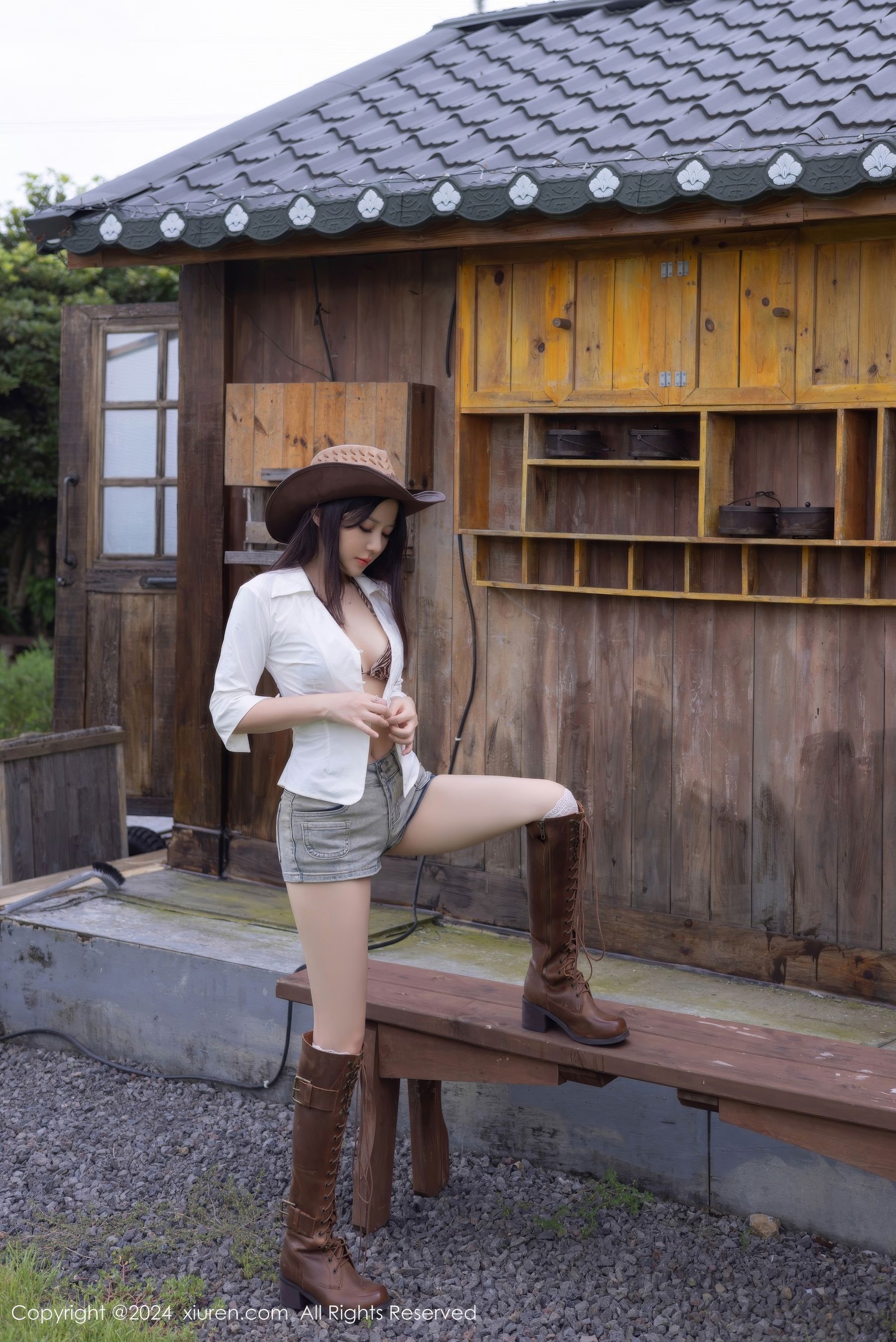 View - [XiuRen] 2024.09.14 No.9166 鱼子酱Fish - 图库库