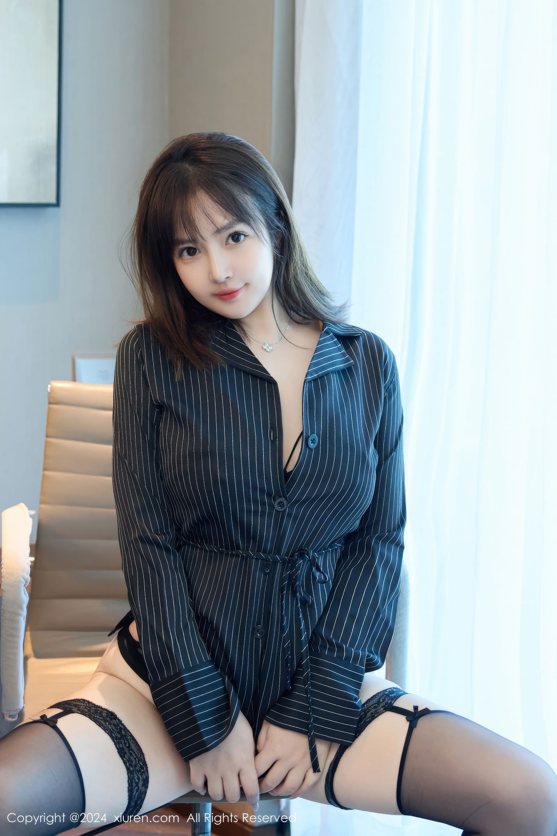 View - [XiuRen] 2024.09.18 No.9170 养乐多Doll - 图库库