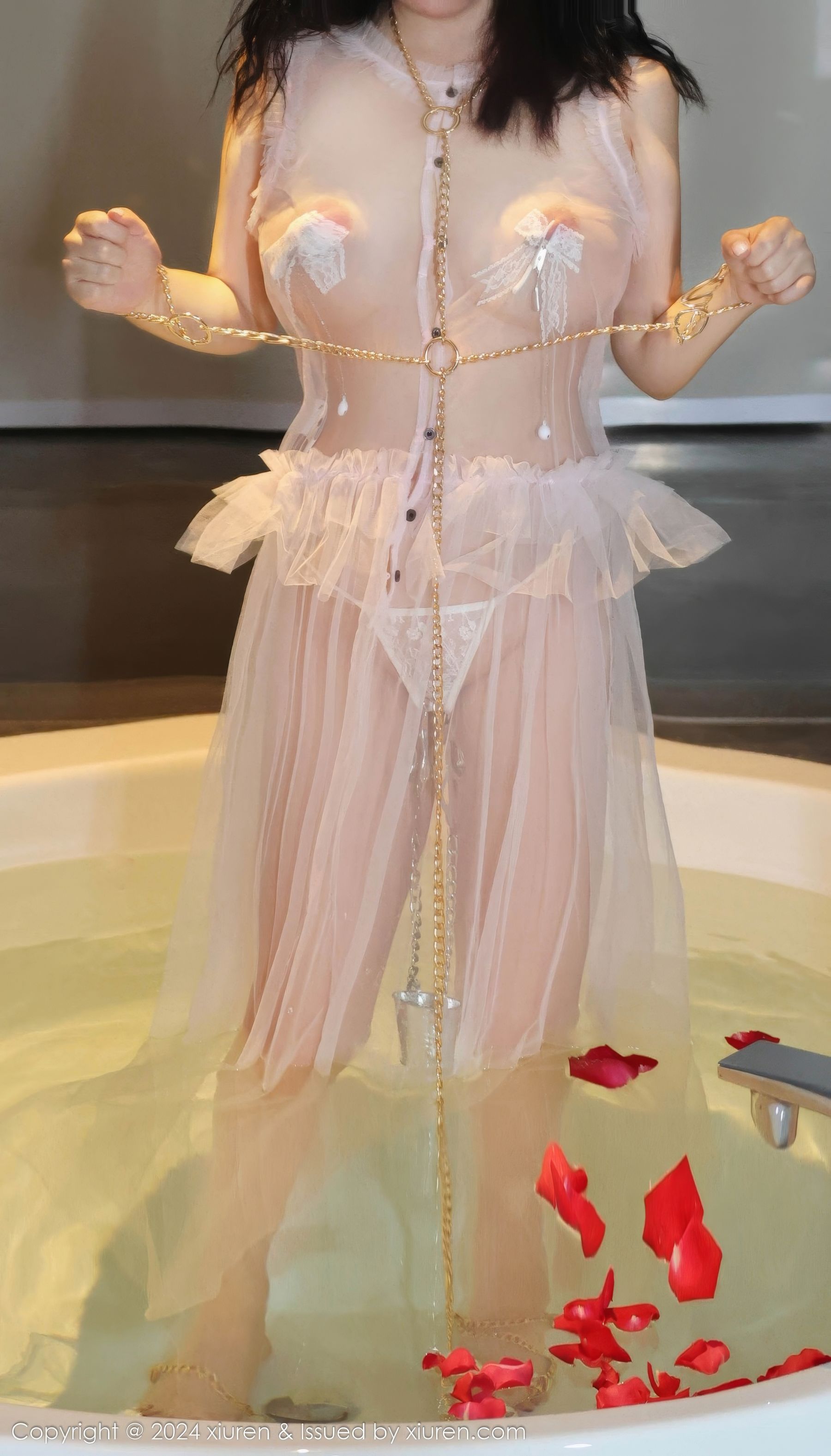 View - [XiuRen] 2024.09.14 No.9164 小薯条nienie - 图库库